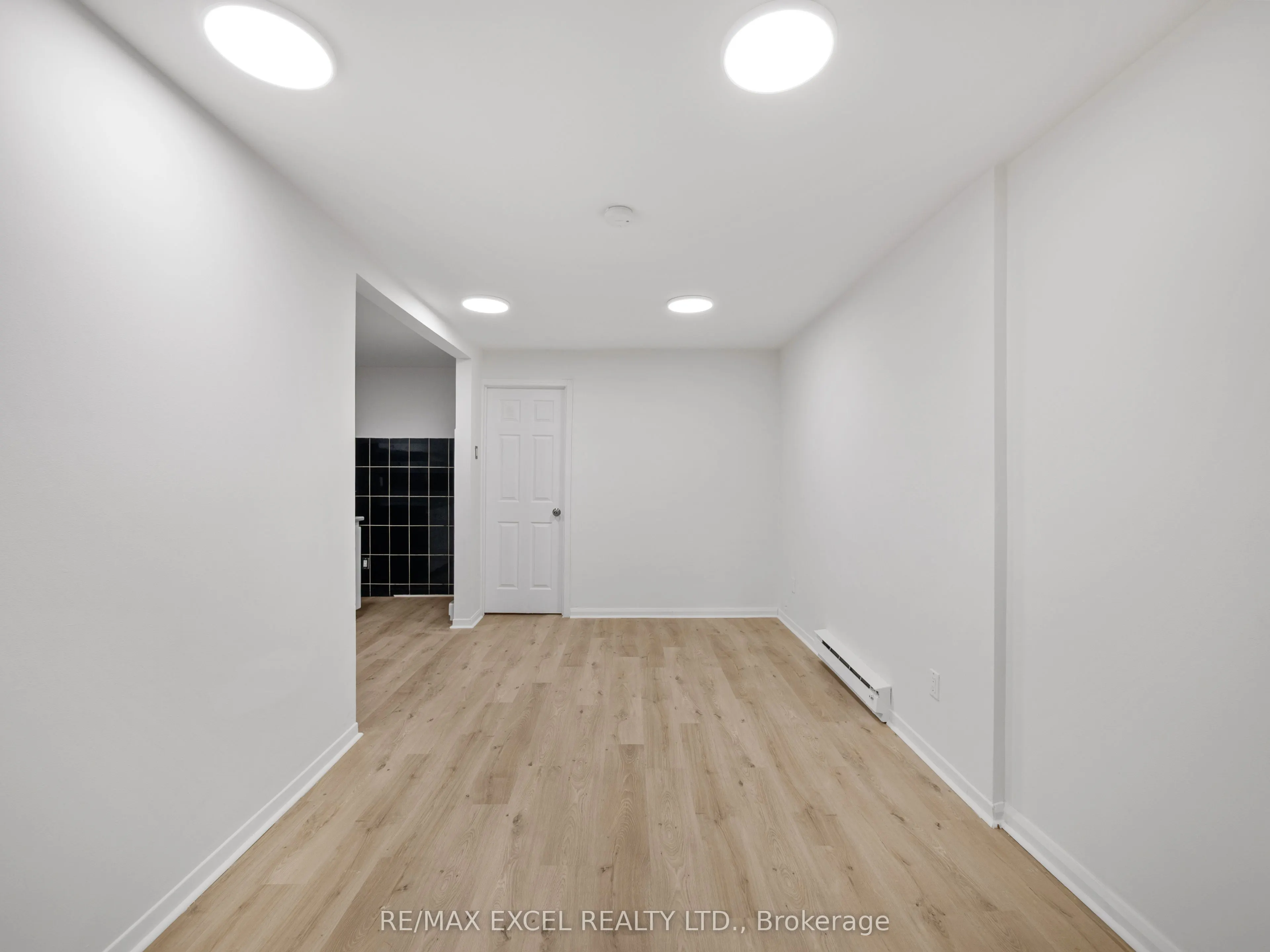 137 Gerrard Street E #Bsmt