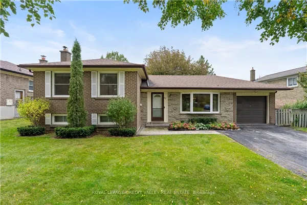 62 Summerside Crescent