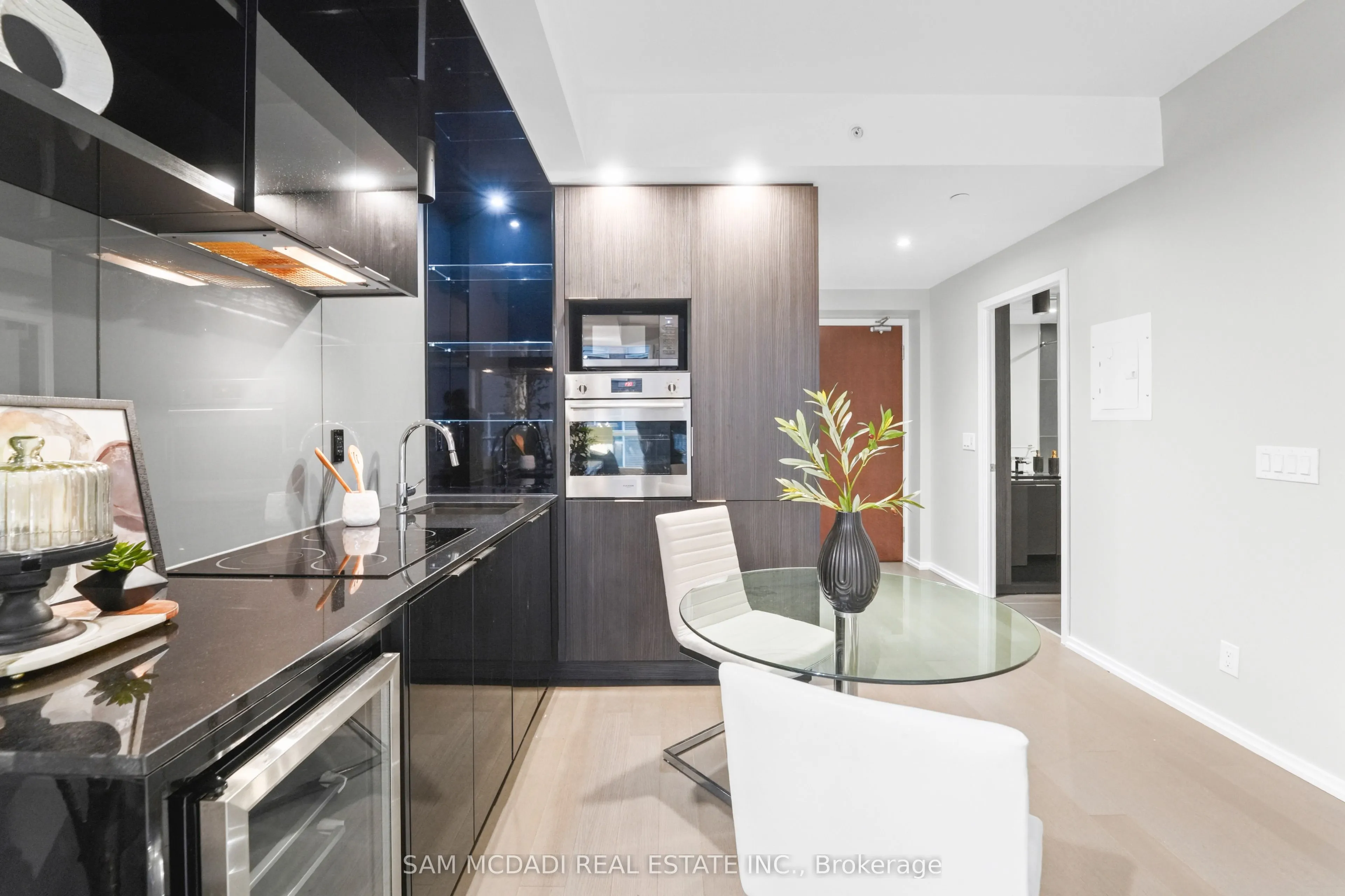 70 Temperance Street #608