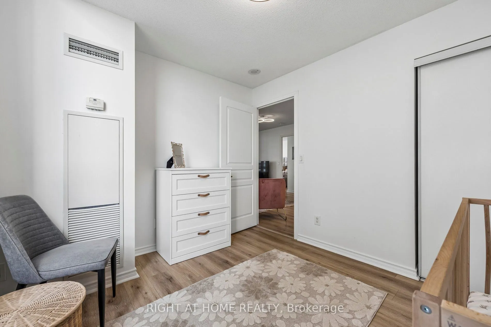 503 Beecroft Road #1116