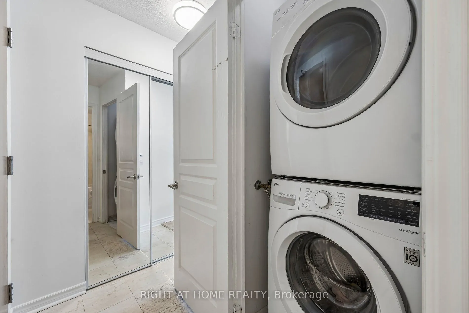 503 Beecroft Road #1116