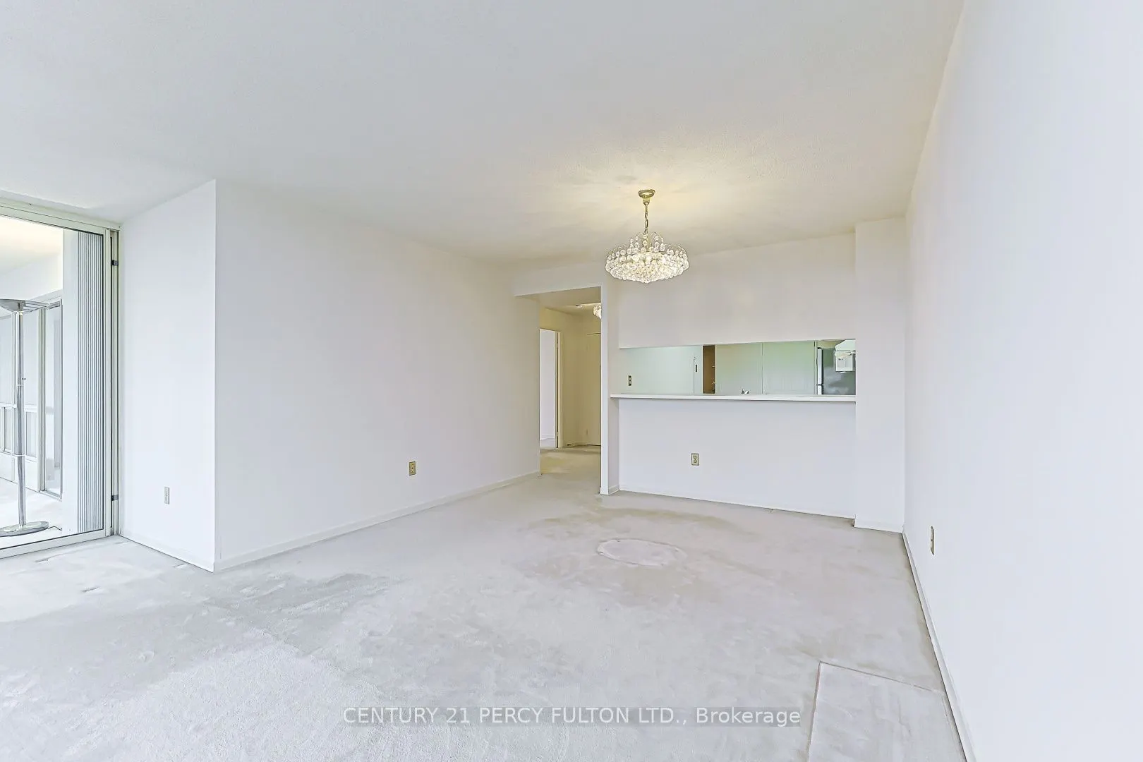 5 Kenneth Avenue #907