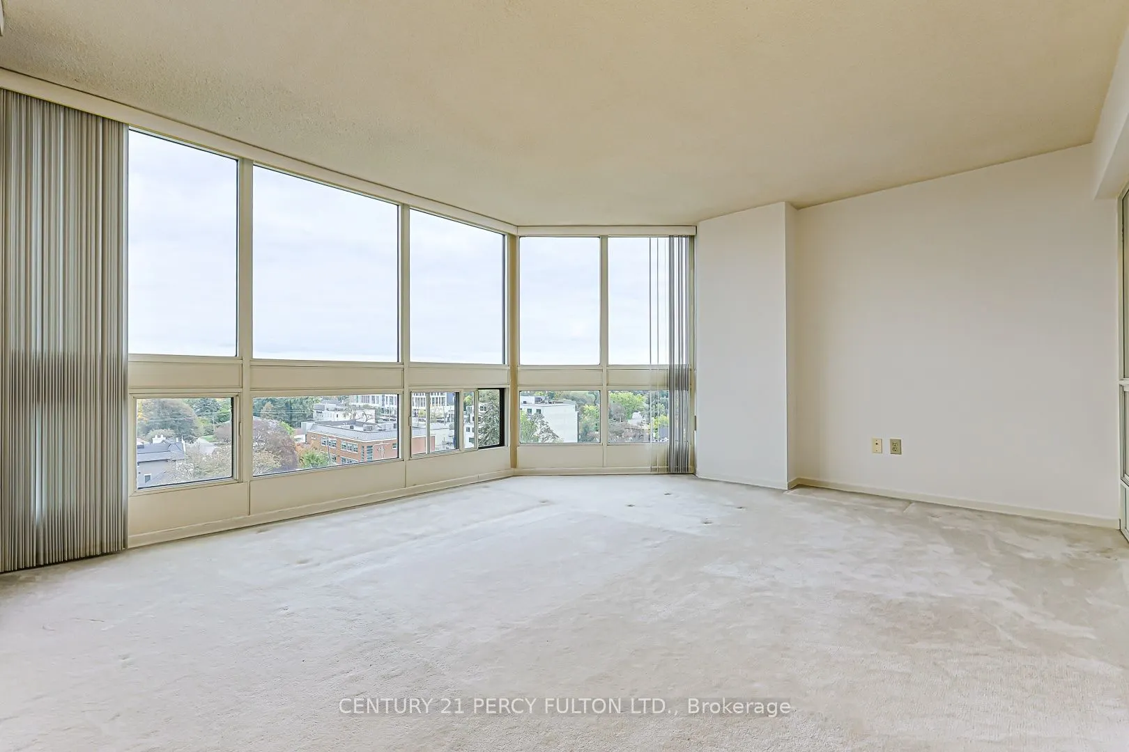 5 Kenneth Avenue #907