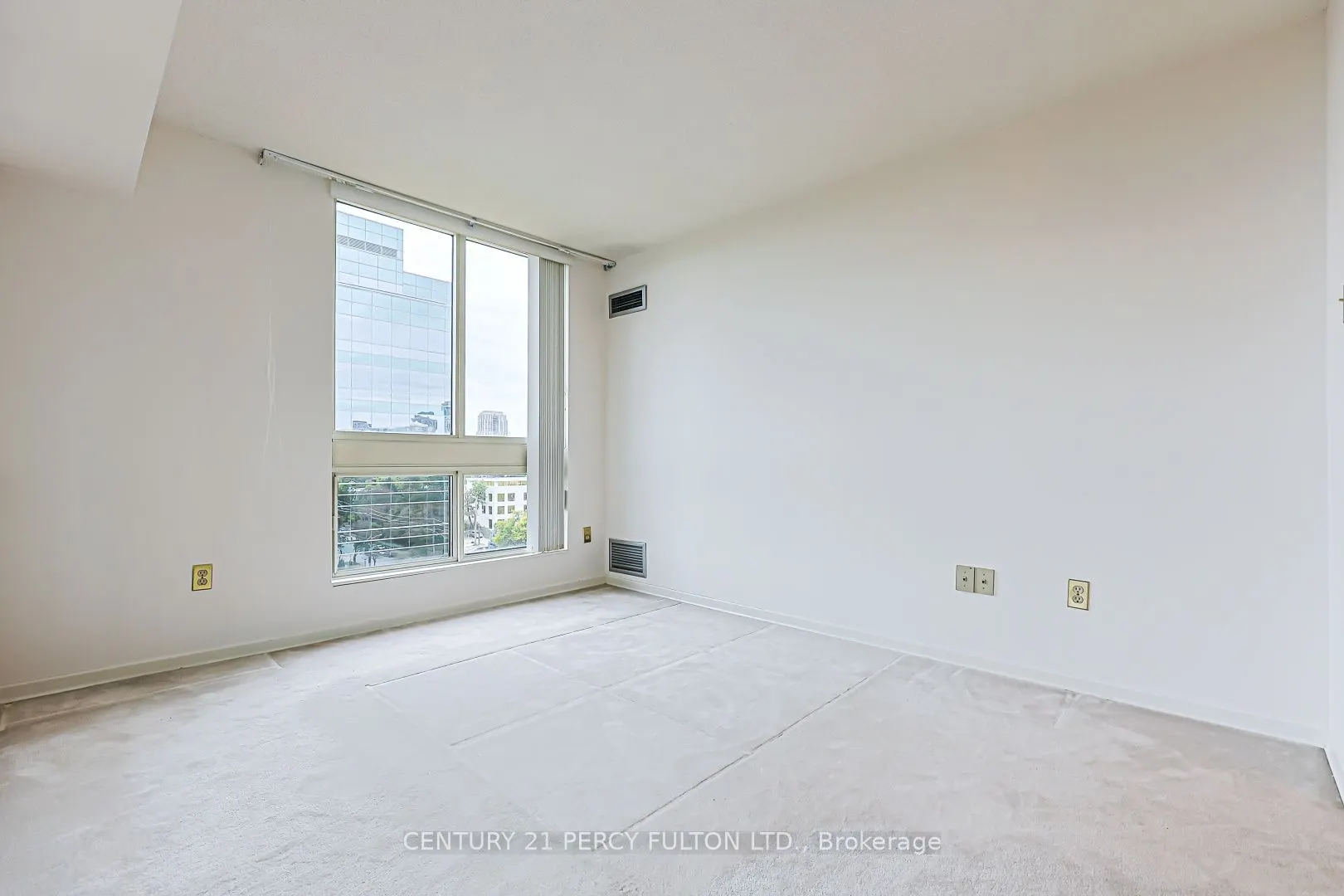 5 Kenneth Avenue #907