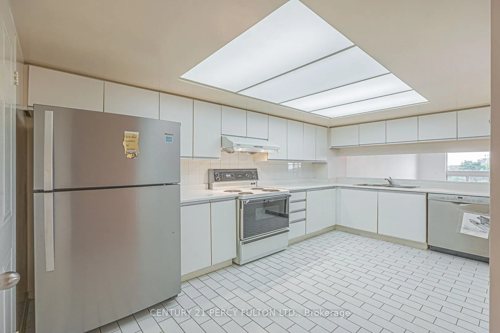 5 Kenneth Avenue #907