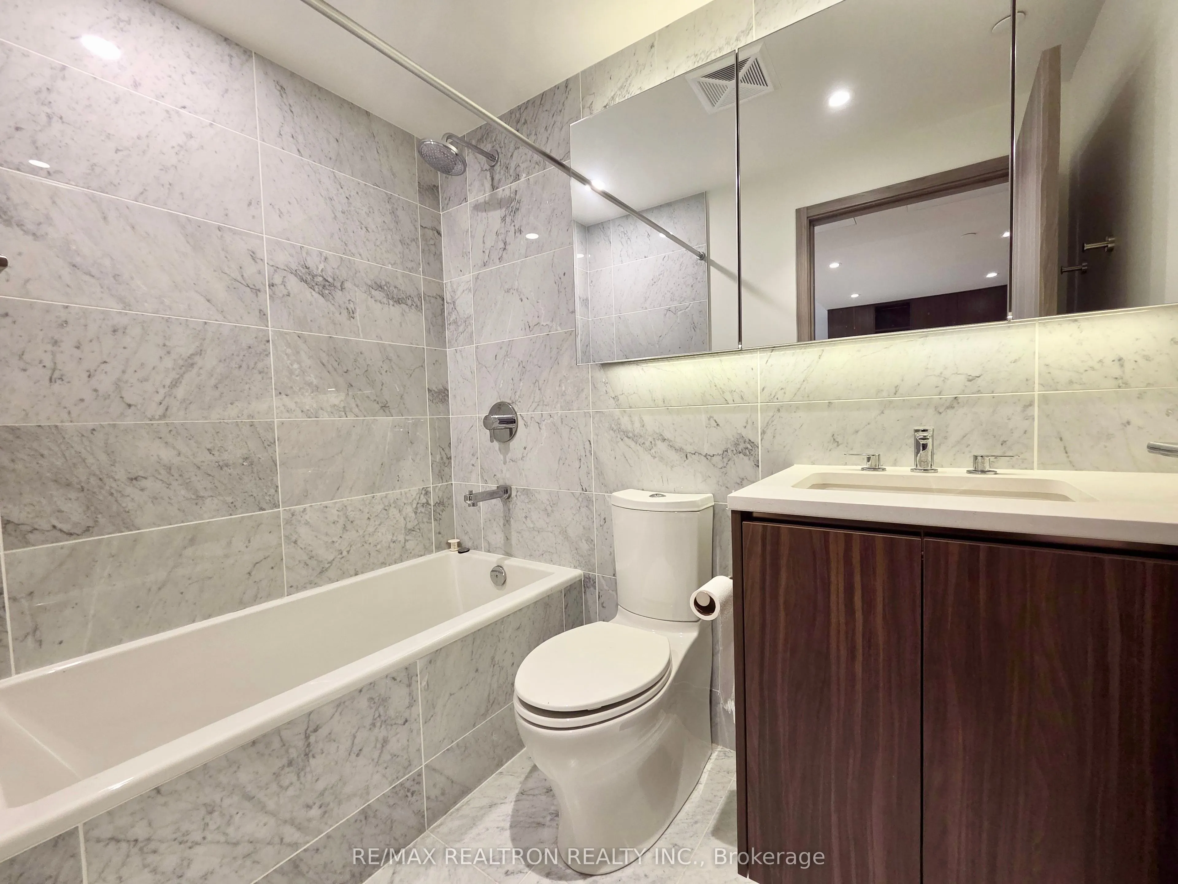 85 McMahon Drive #3102
