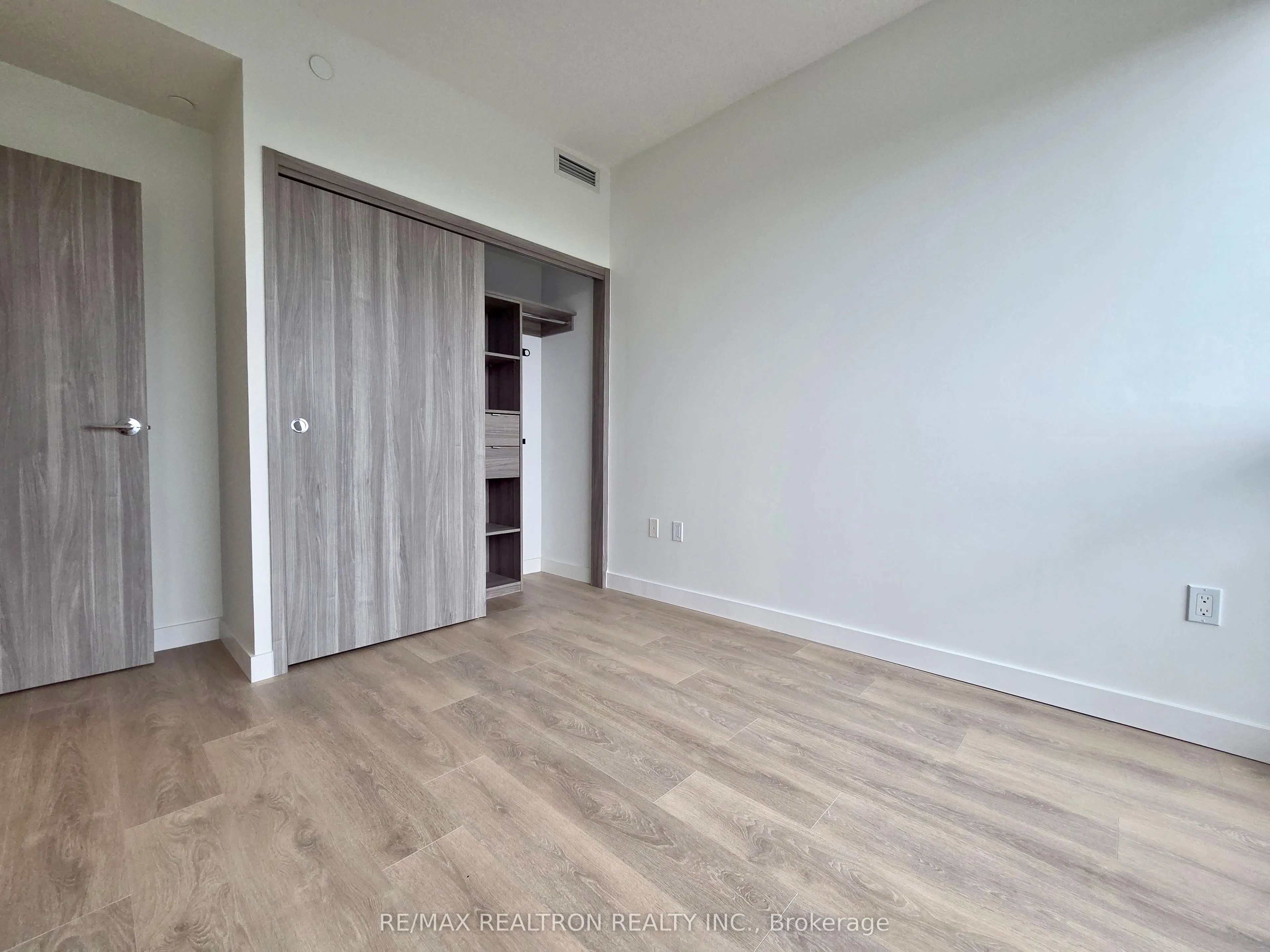 85 McMahon Drive #3102