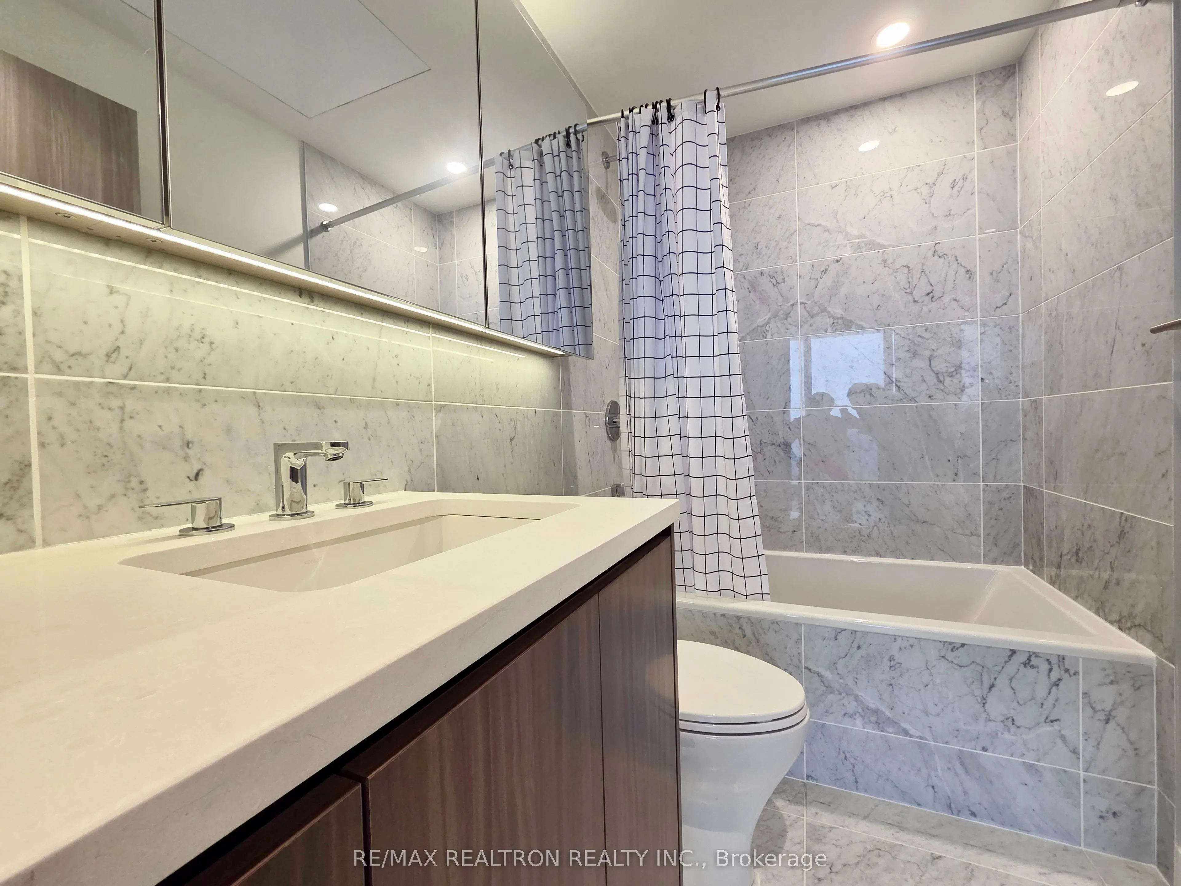 85 McMahon Drive #3102