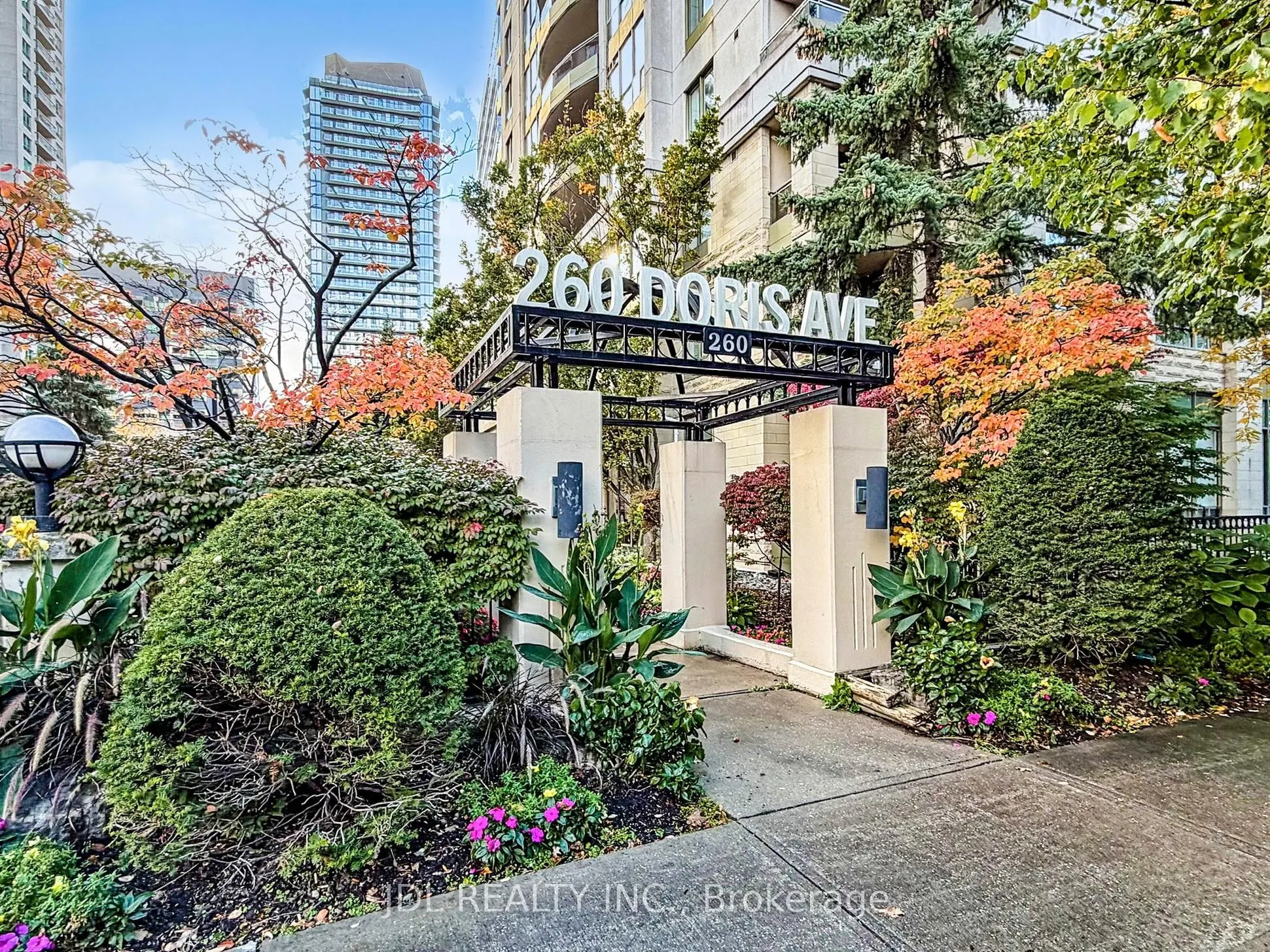 260 Doris Avenue #906