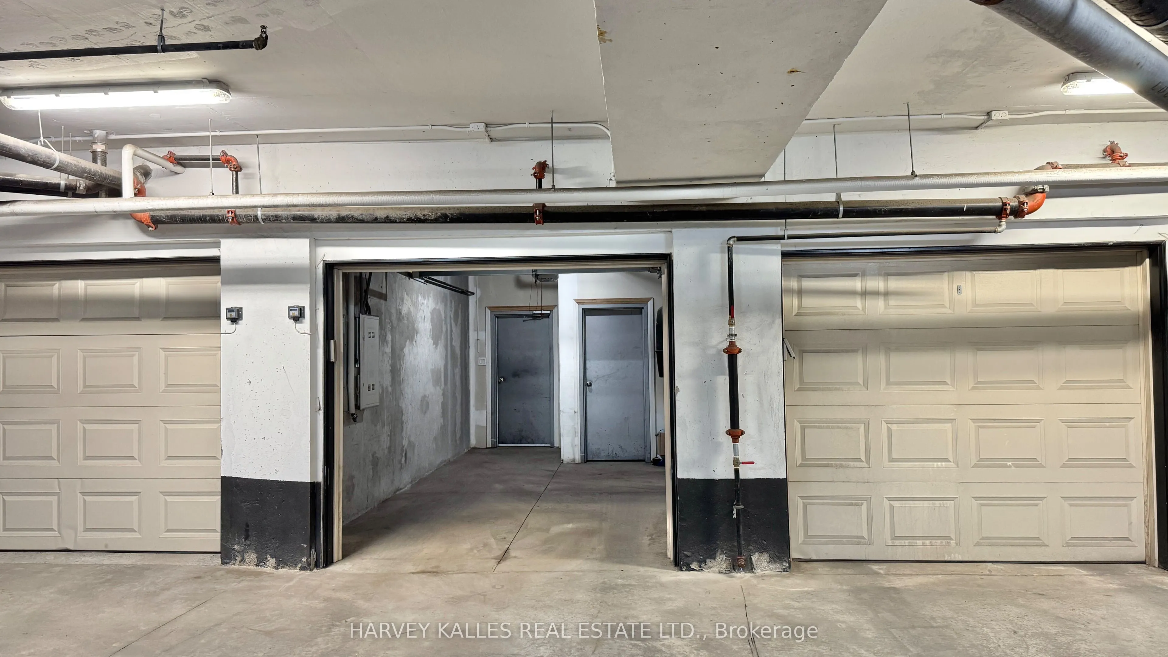 1042 Avenue Road