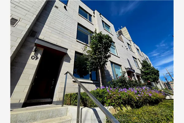 270 Davenport Road #9