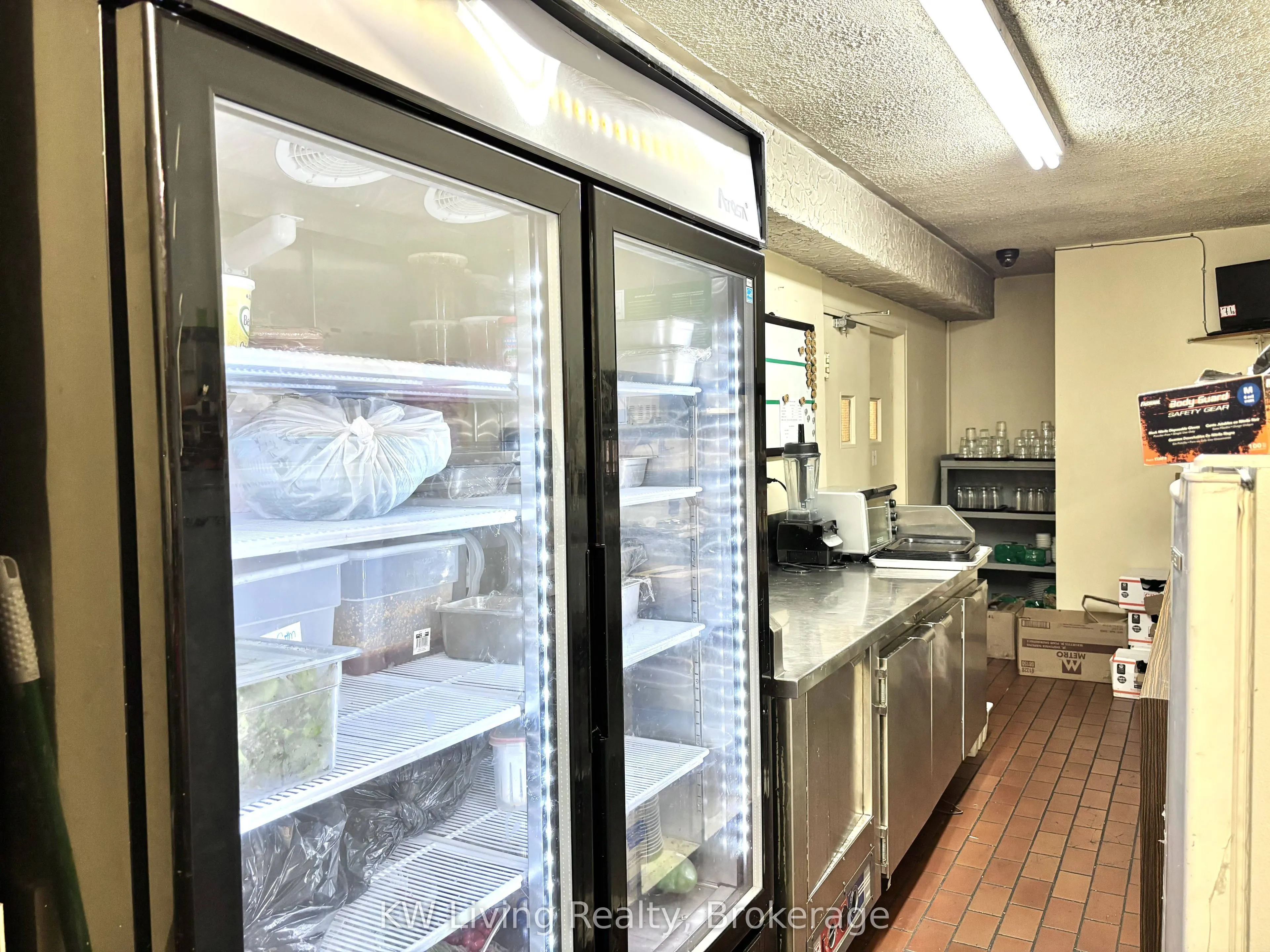 911 Sheppard Avenue W
