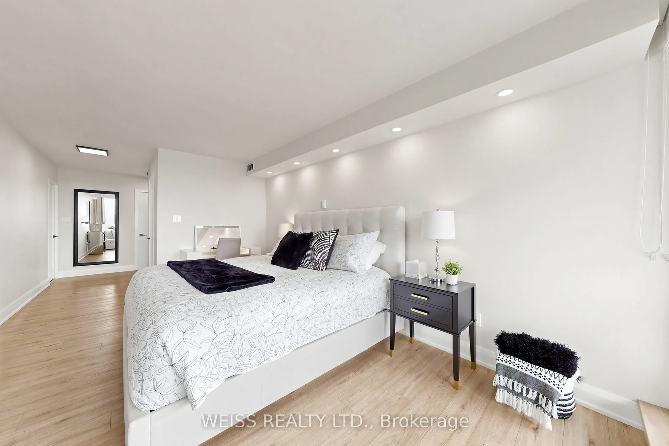 10 Torresdale Avenue #2104