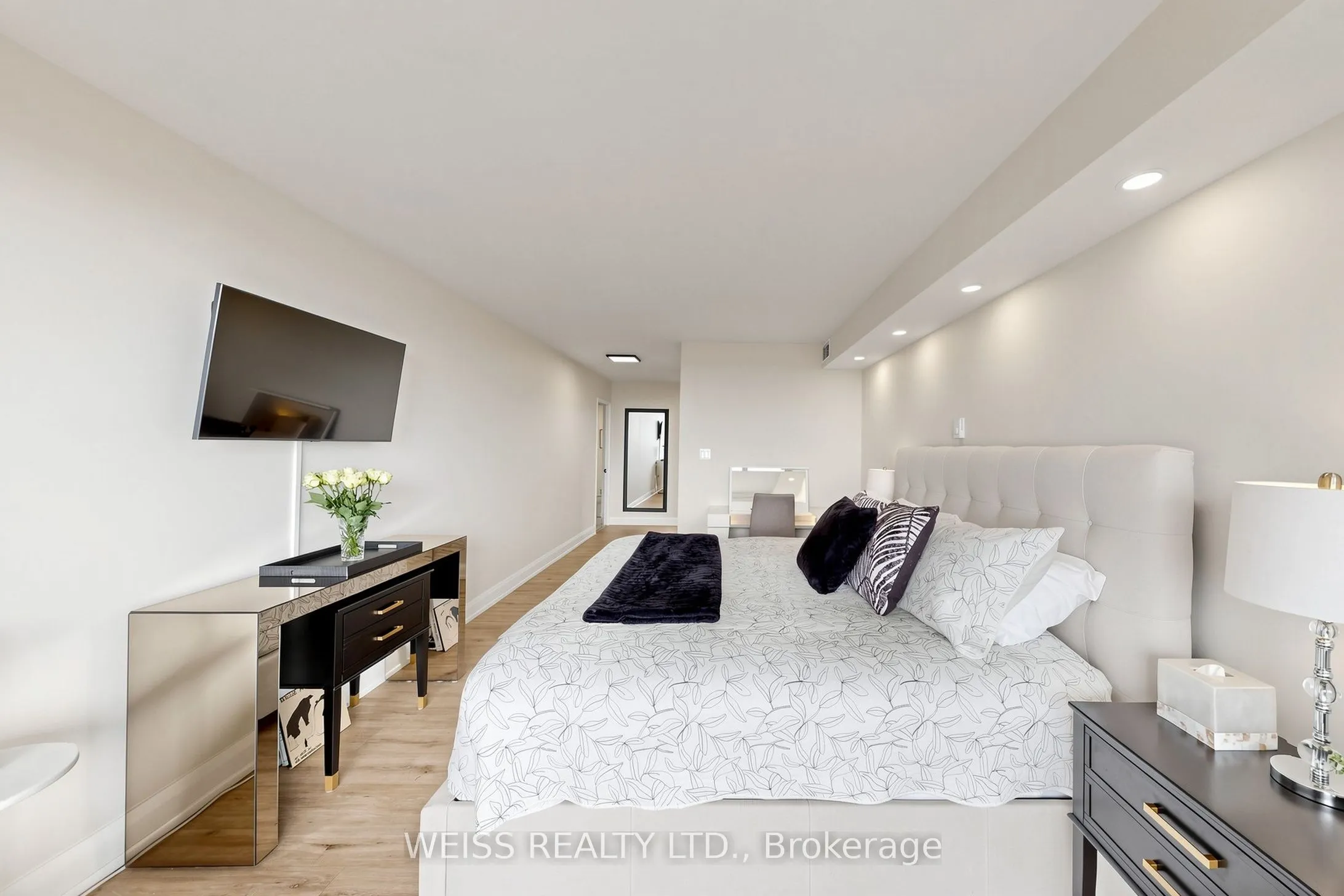 10 Torresdale Avenue #2104