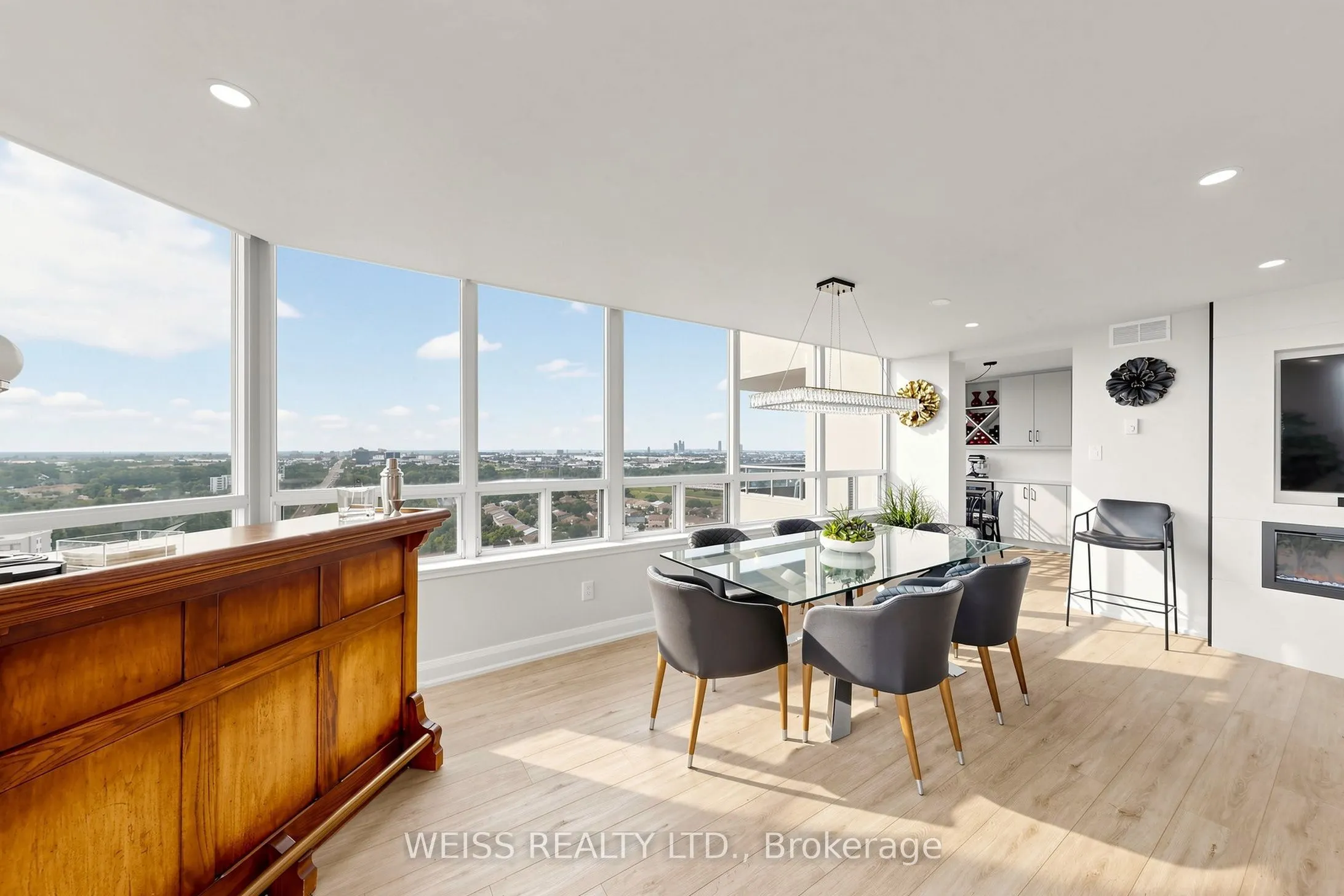 10 Torresdale Avenue #2104