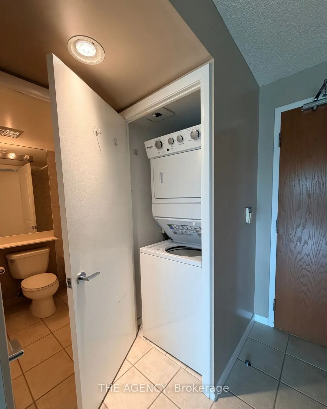 219 Fort York Boulevard S #612