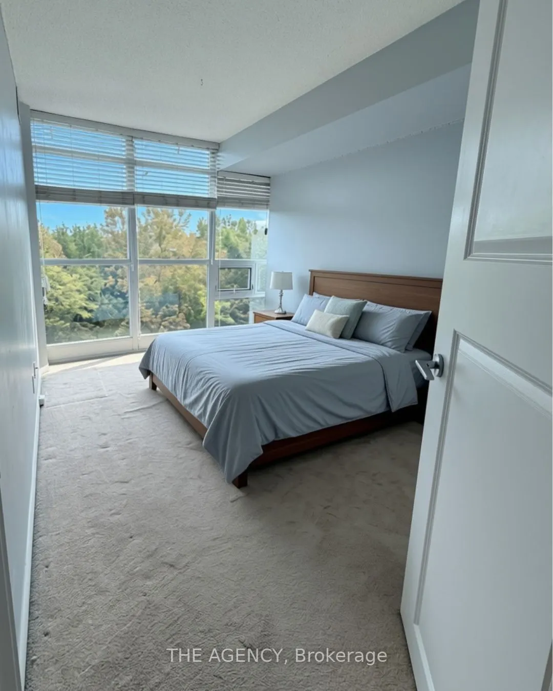 219 Fort York Boulevard S #612