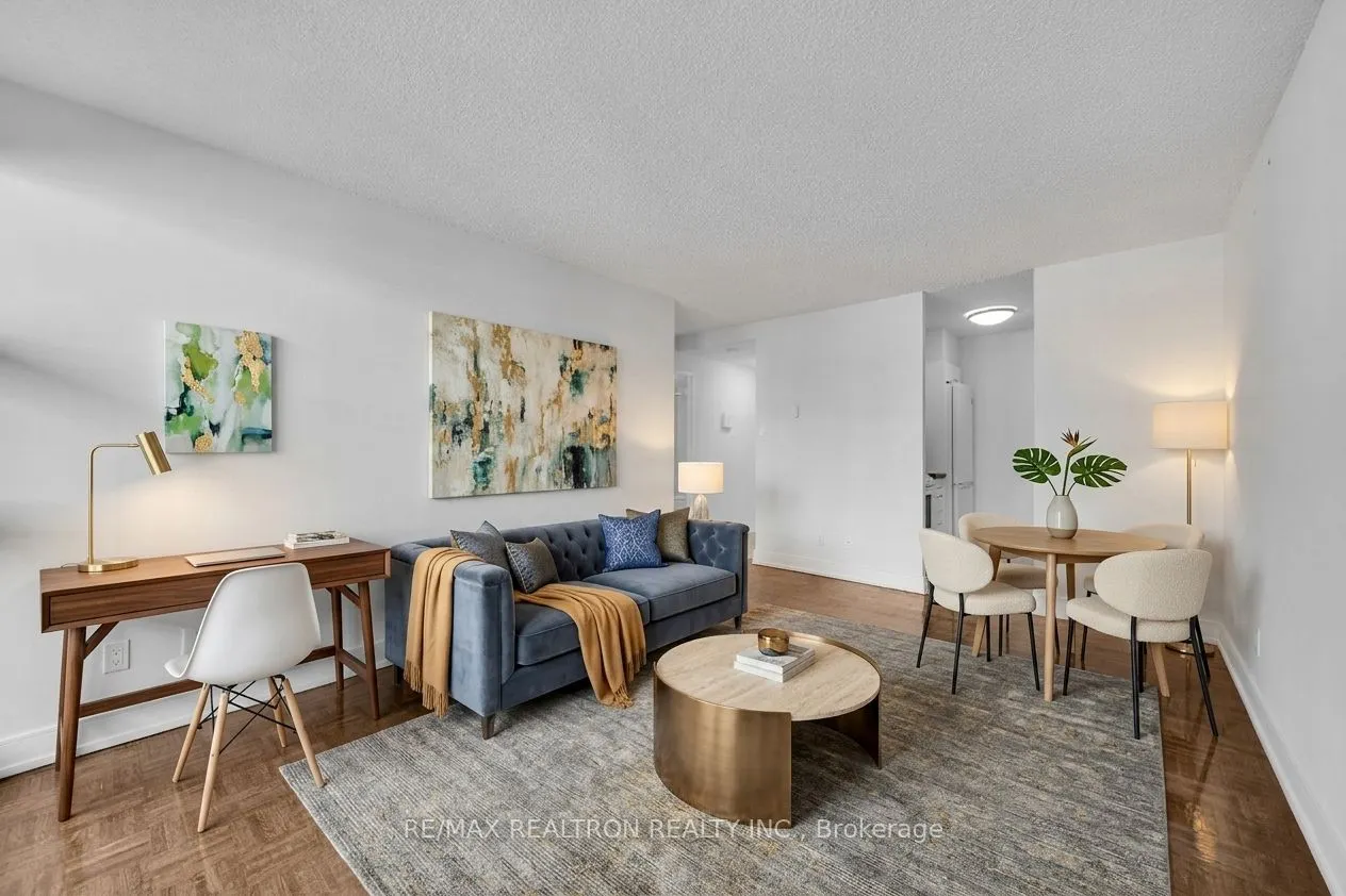 33 Isabella Street #1811