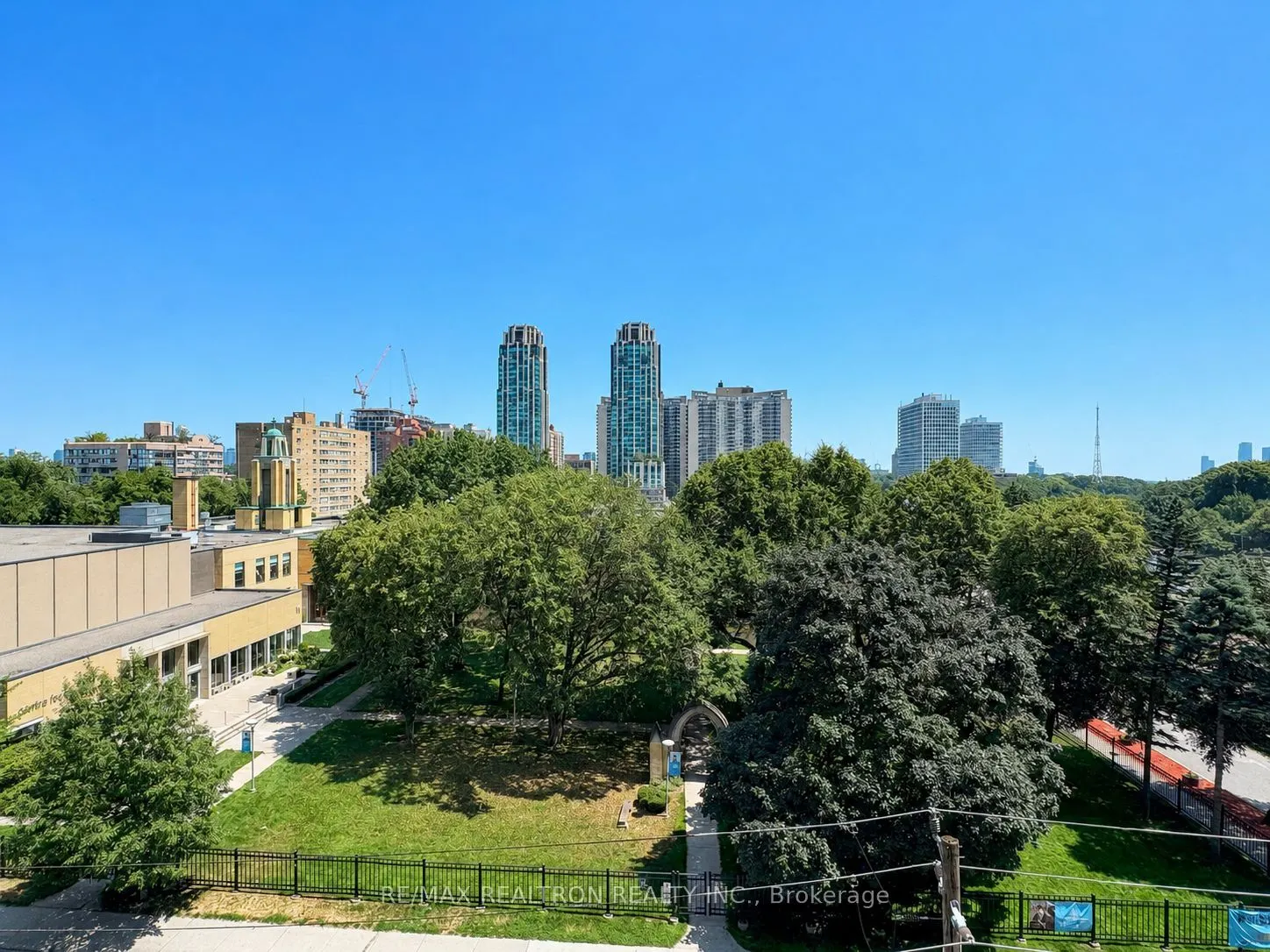 1500 Bathurst Street #907
