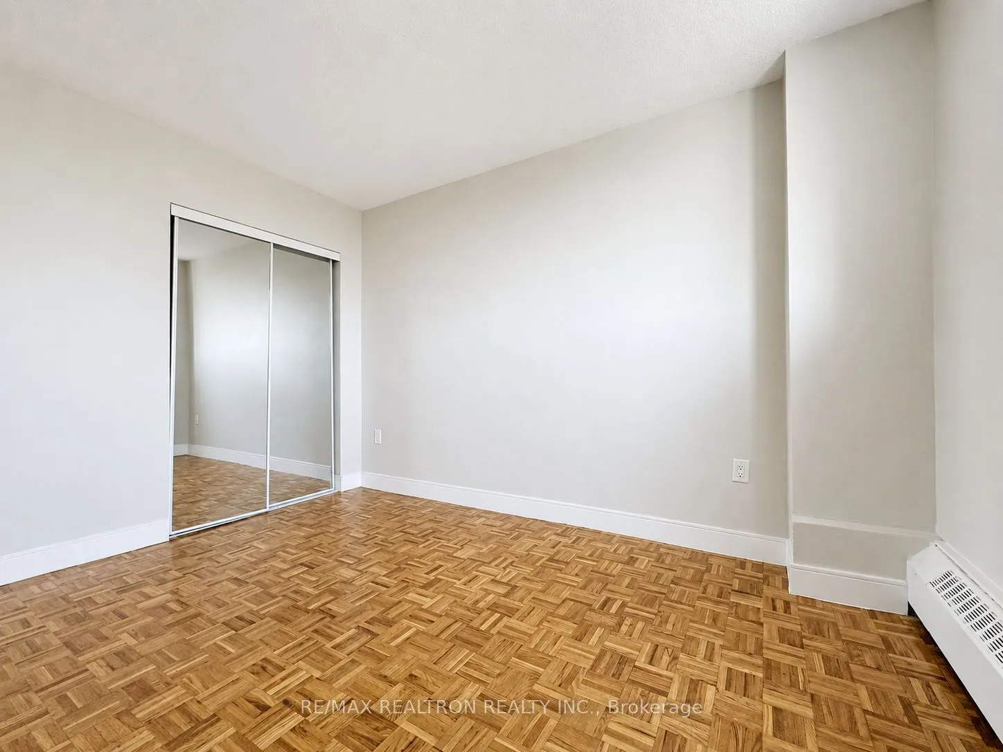 1500 Bathurst Street #907