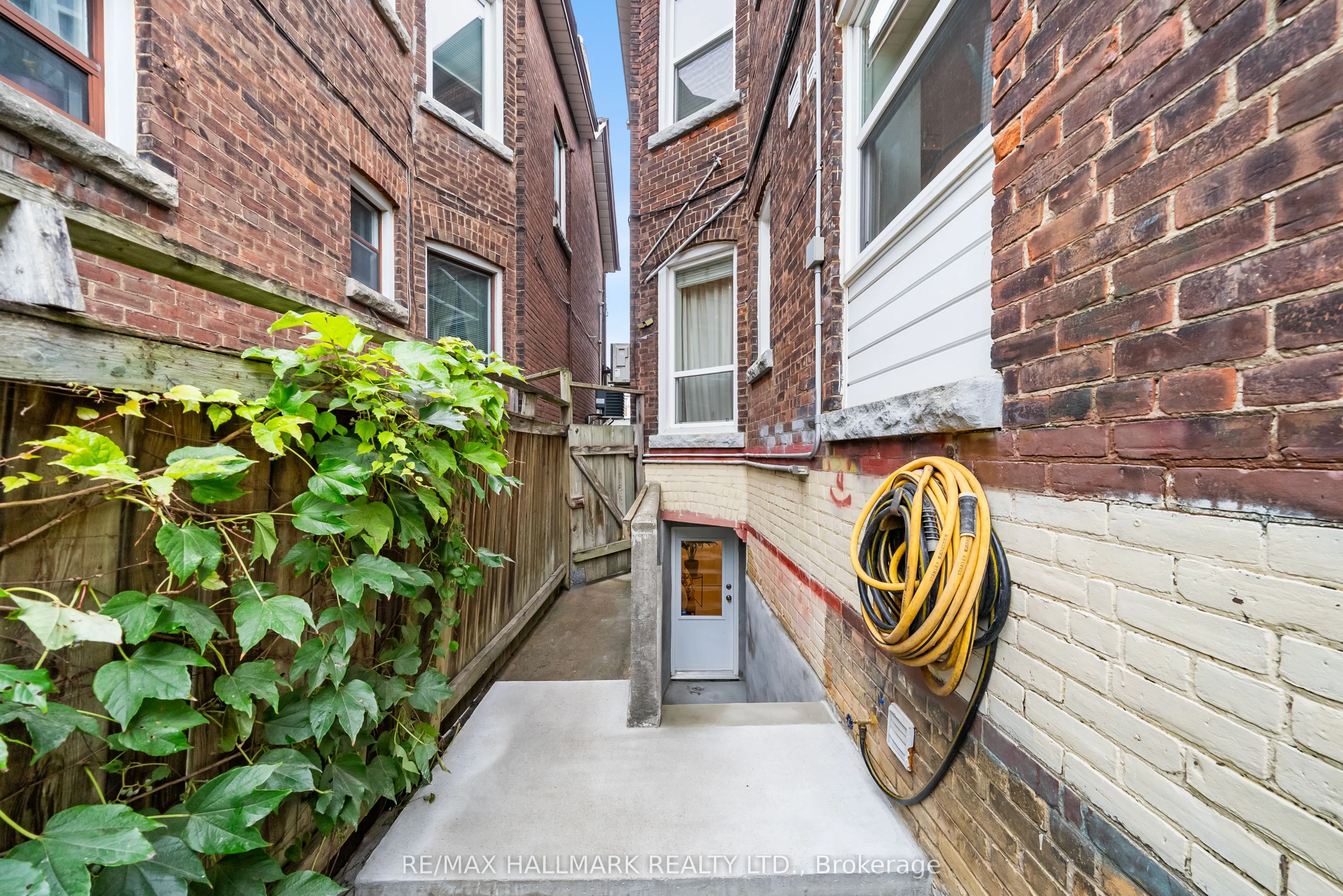 628 Ossington Avenue