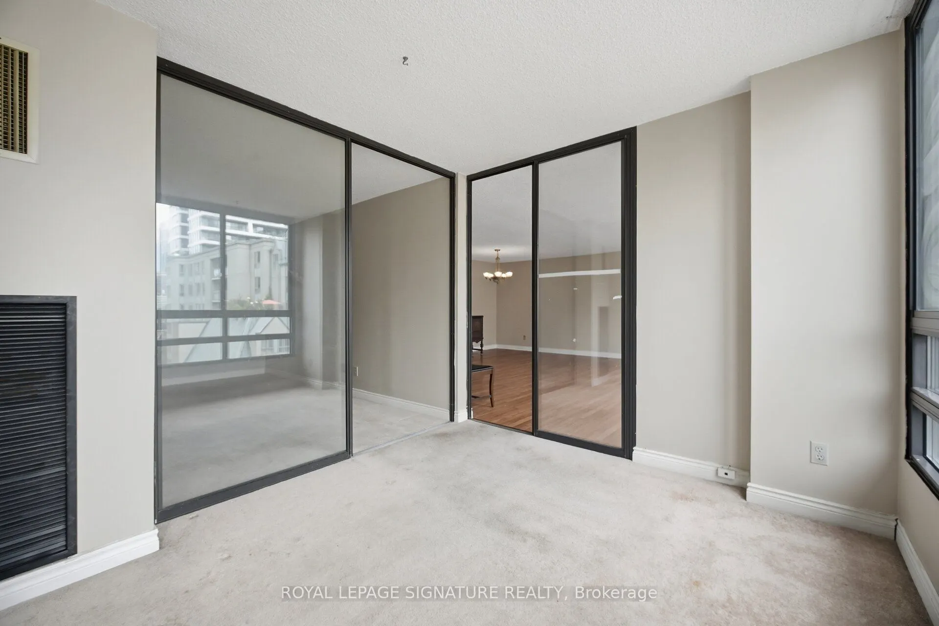 77 Carlton Street #1002