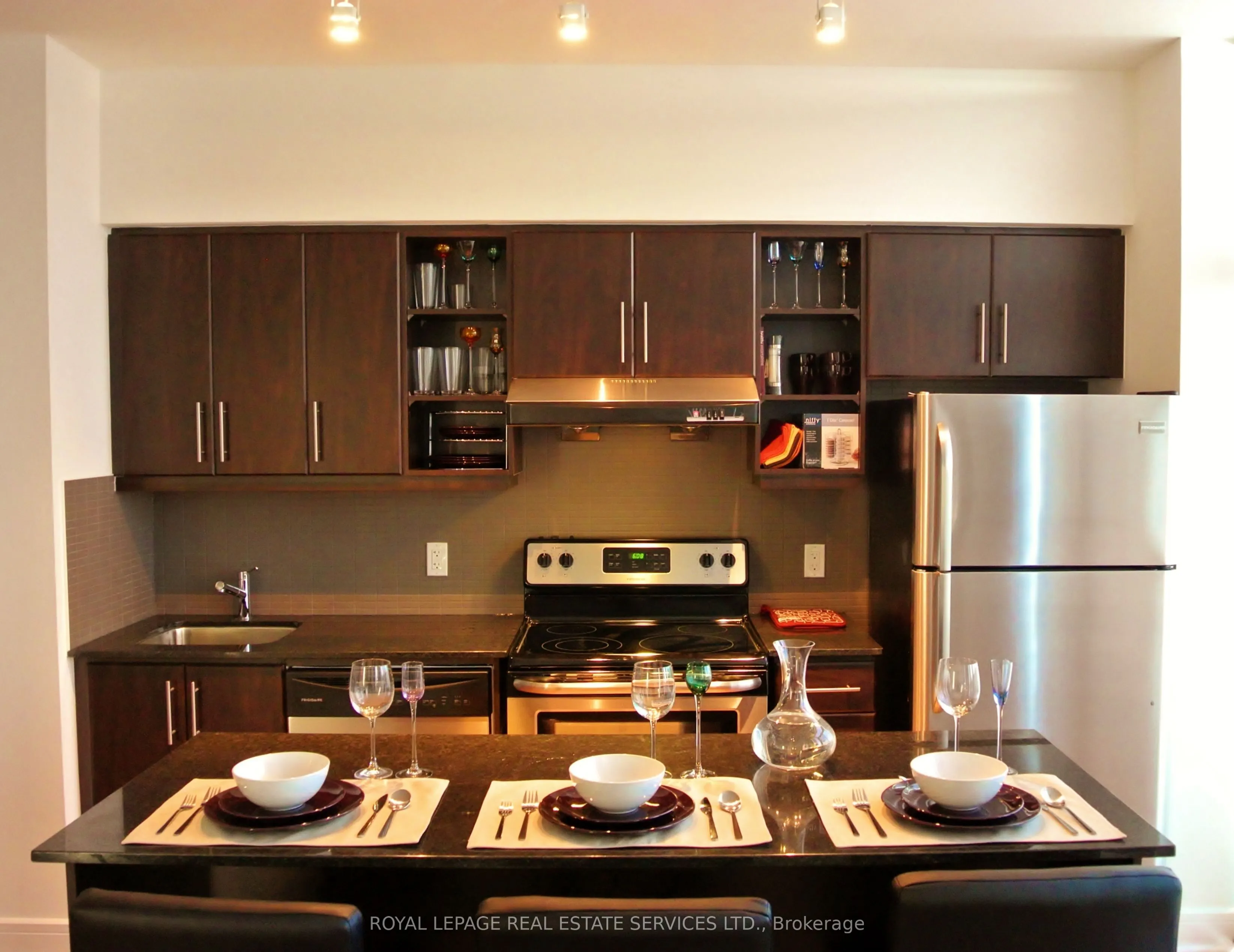 35 Brian Peck Crescent #PH 14
