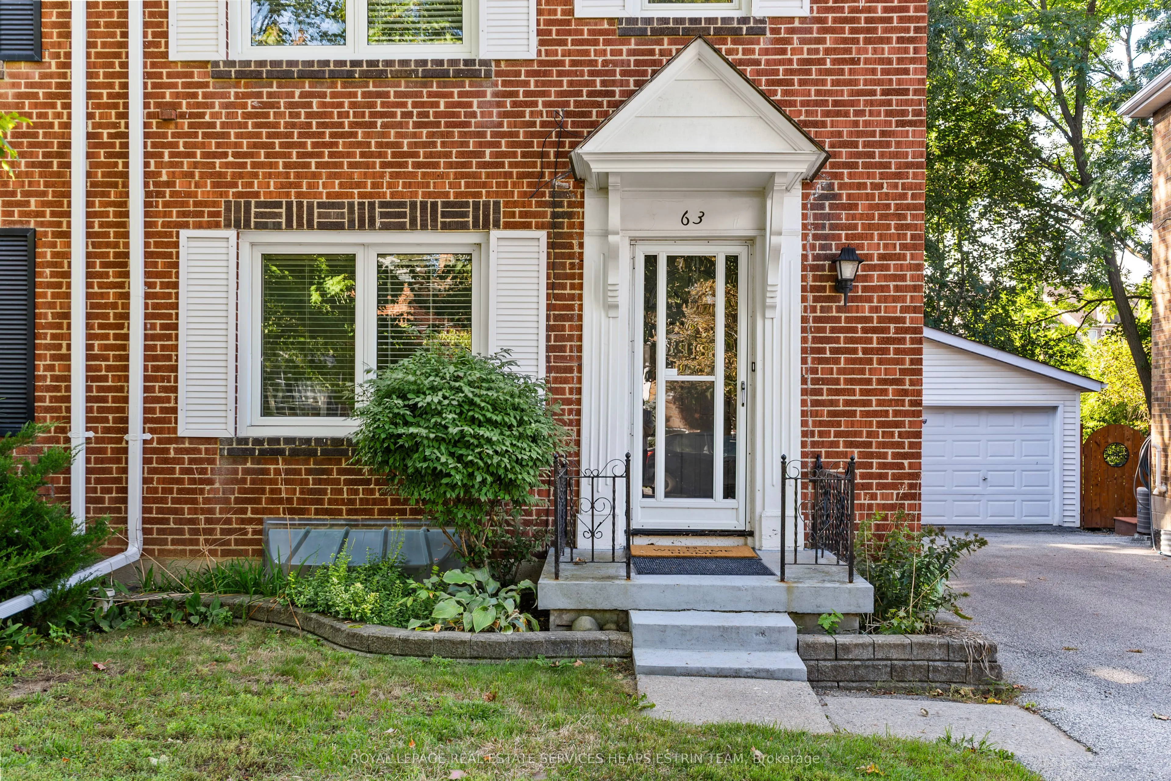 63 Thursfield Crescent