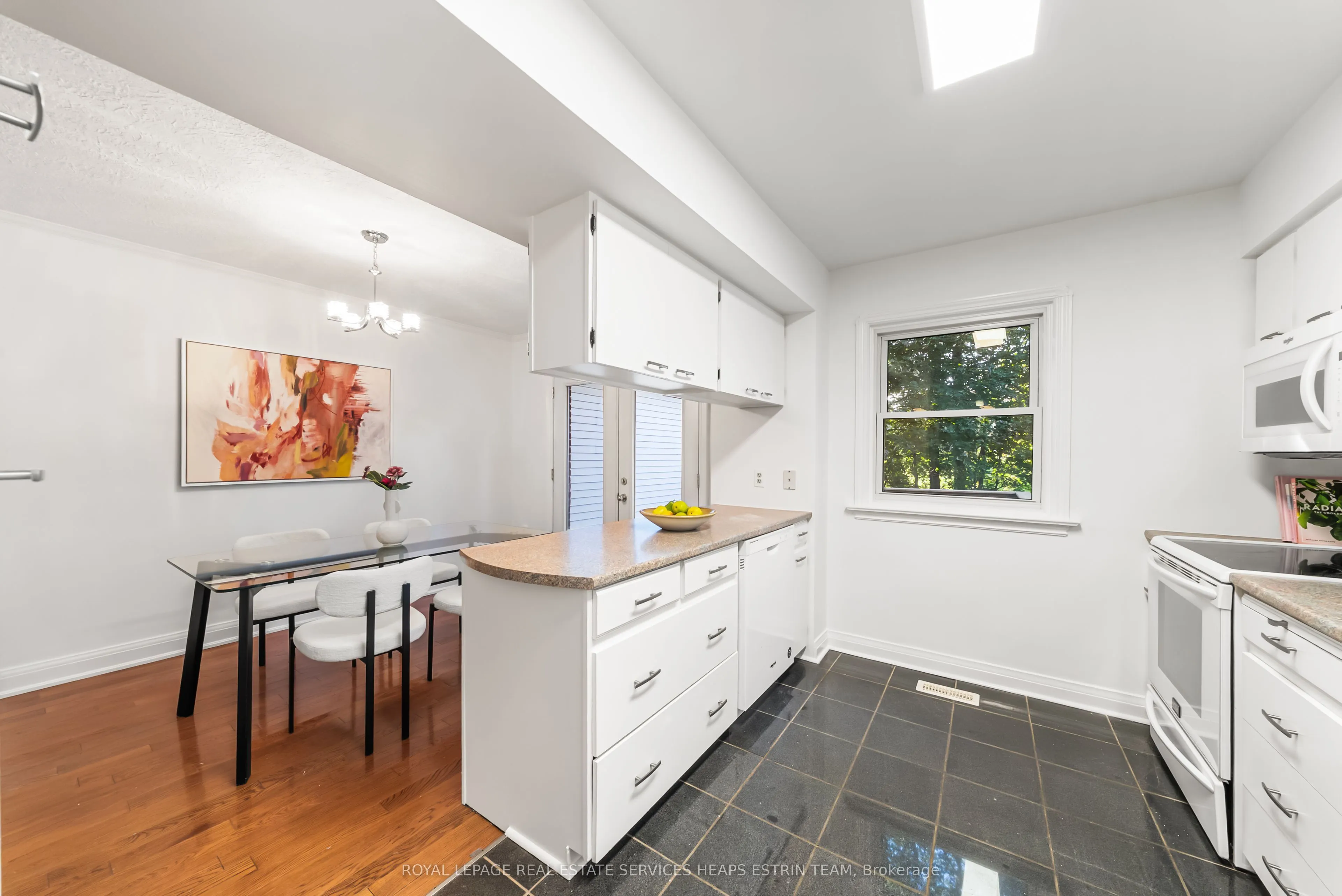 63 Thursfield Crescent