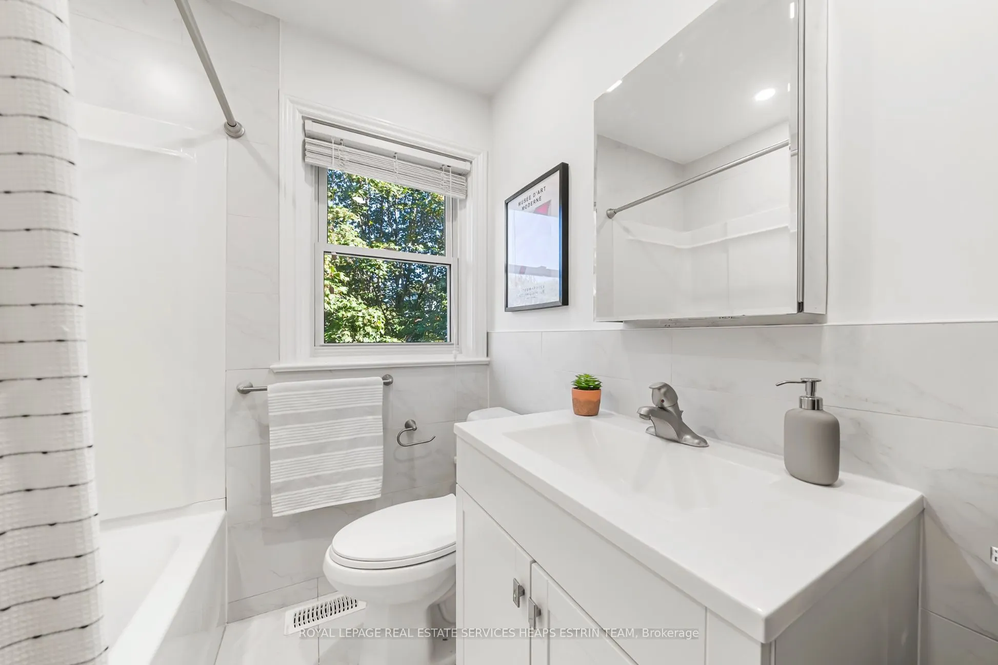 63 Thursfield Crescent