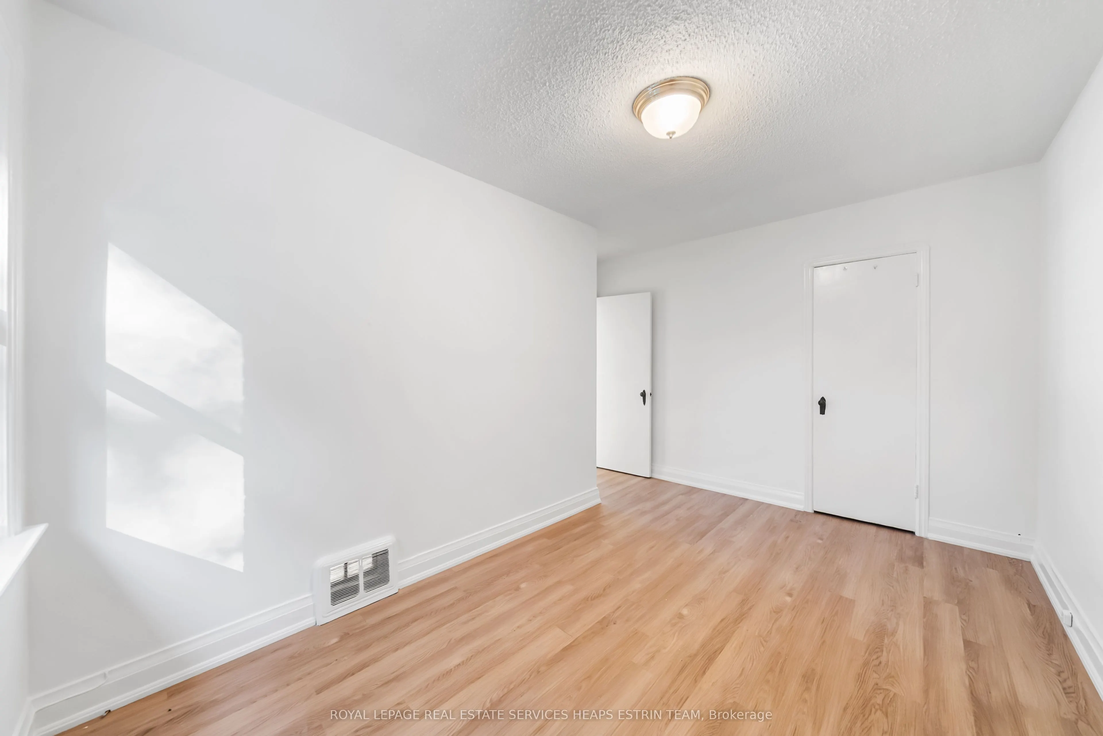 63 Thursfield Crescent