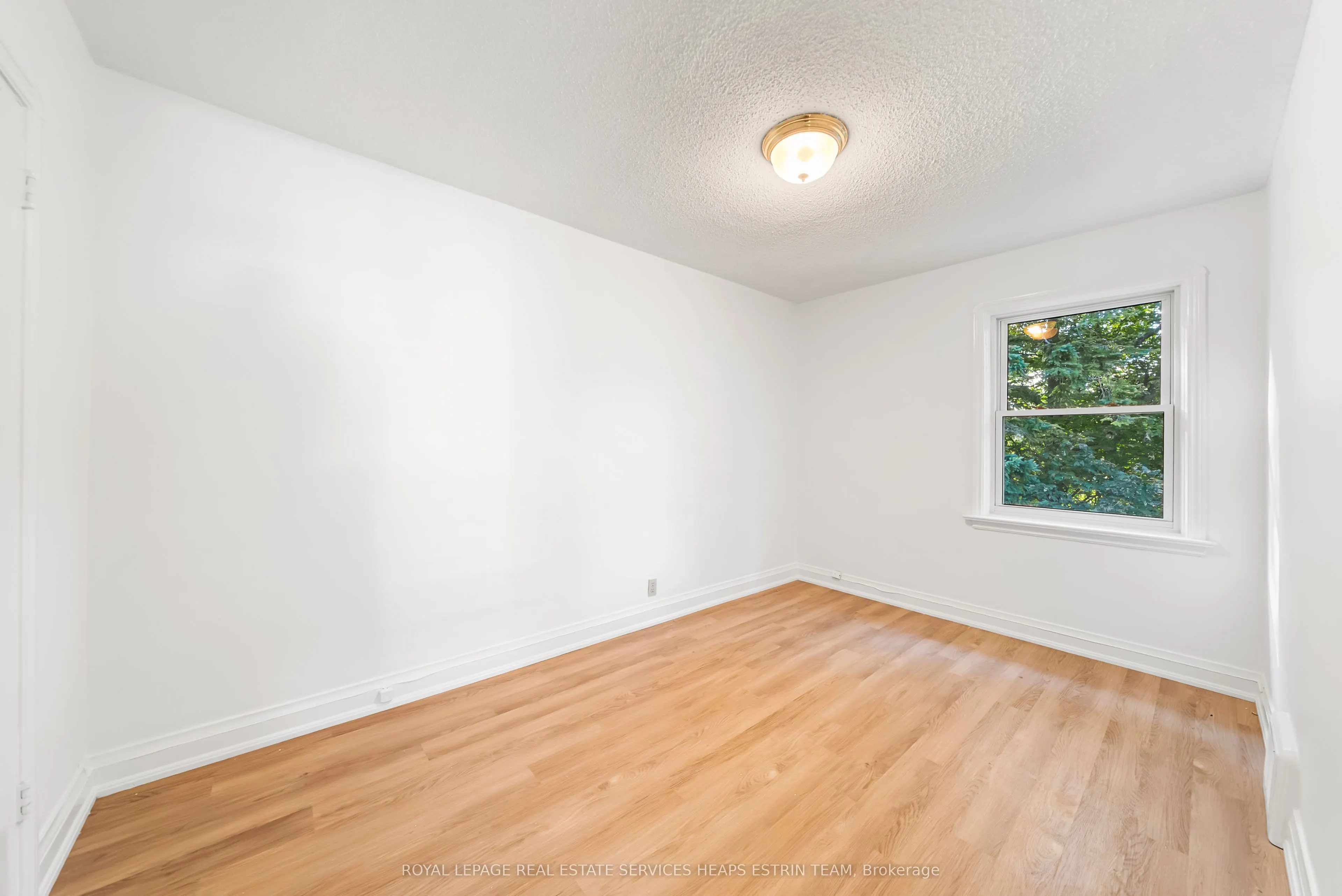 63 Thursfield Crescent