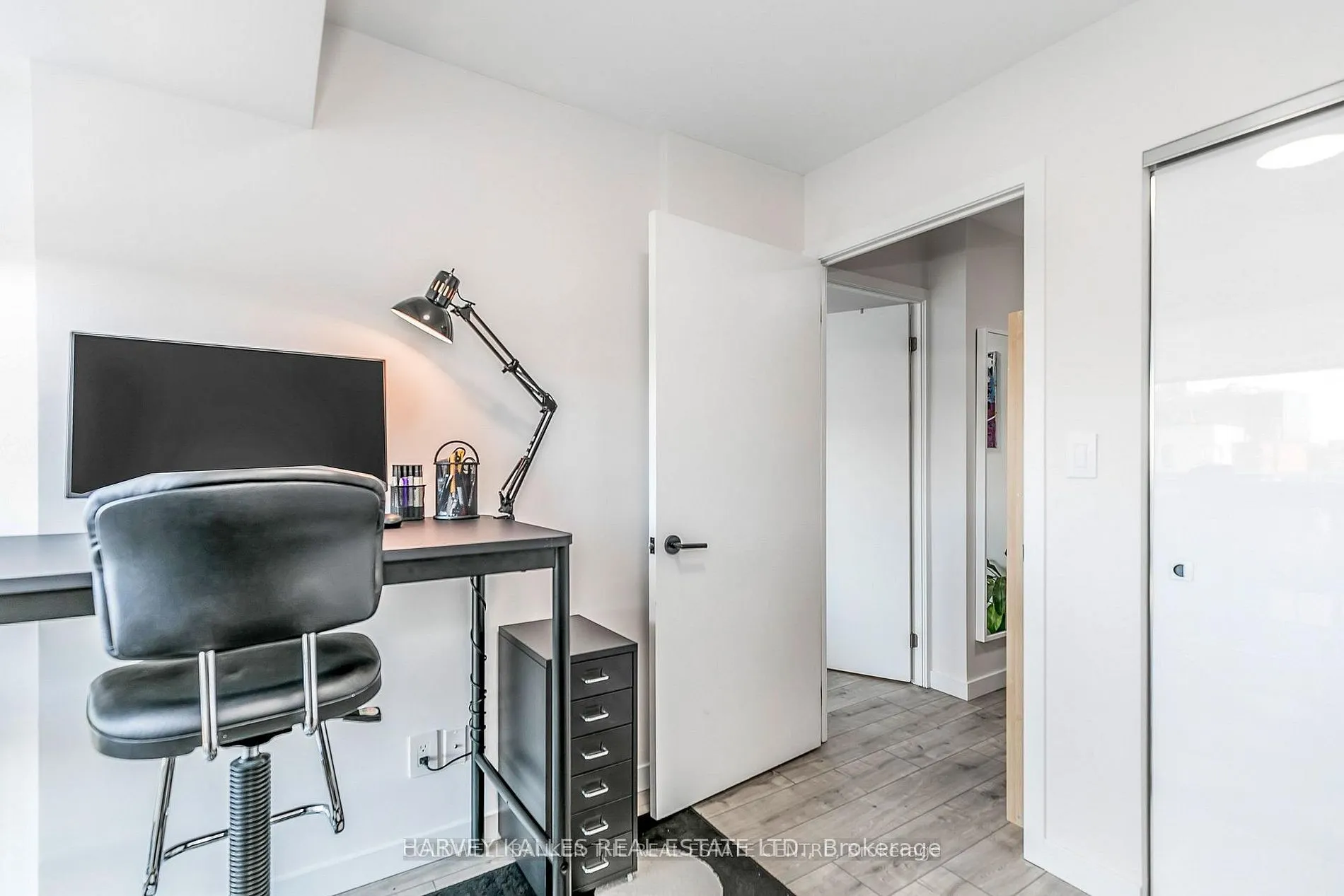 68 Abell Street #538