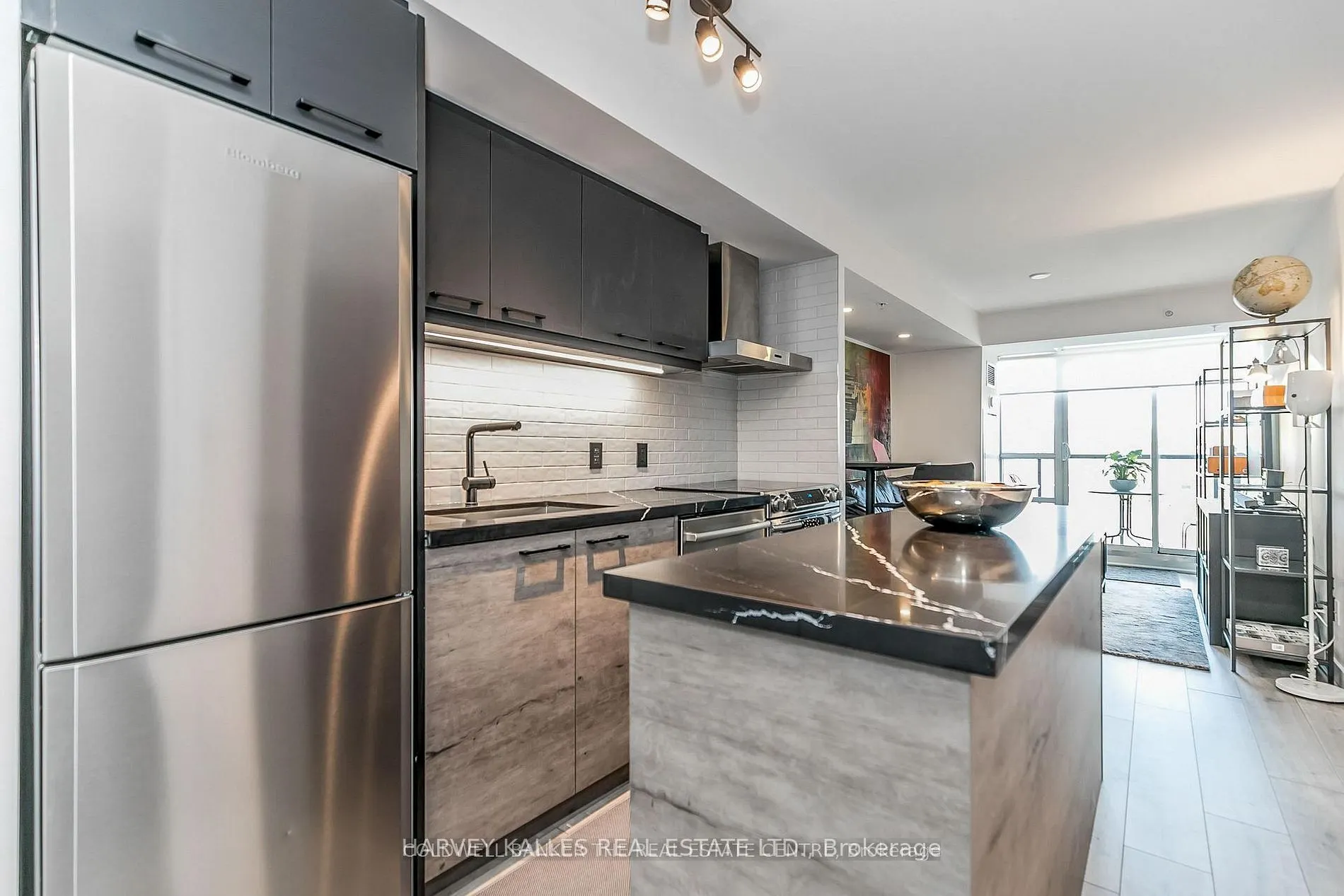 68 Abell Street #538