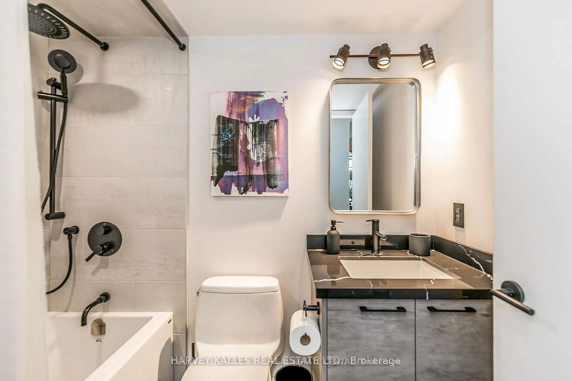 68 Abell Street #538
