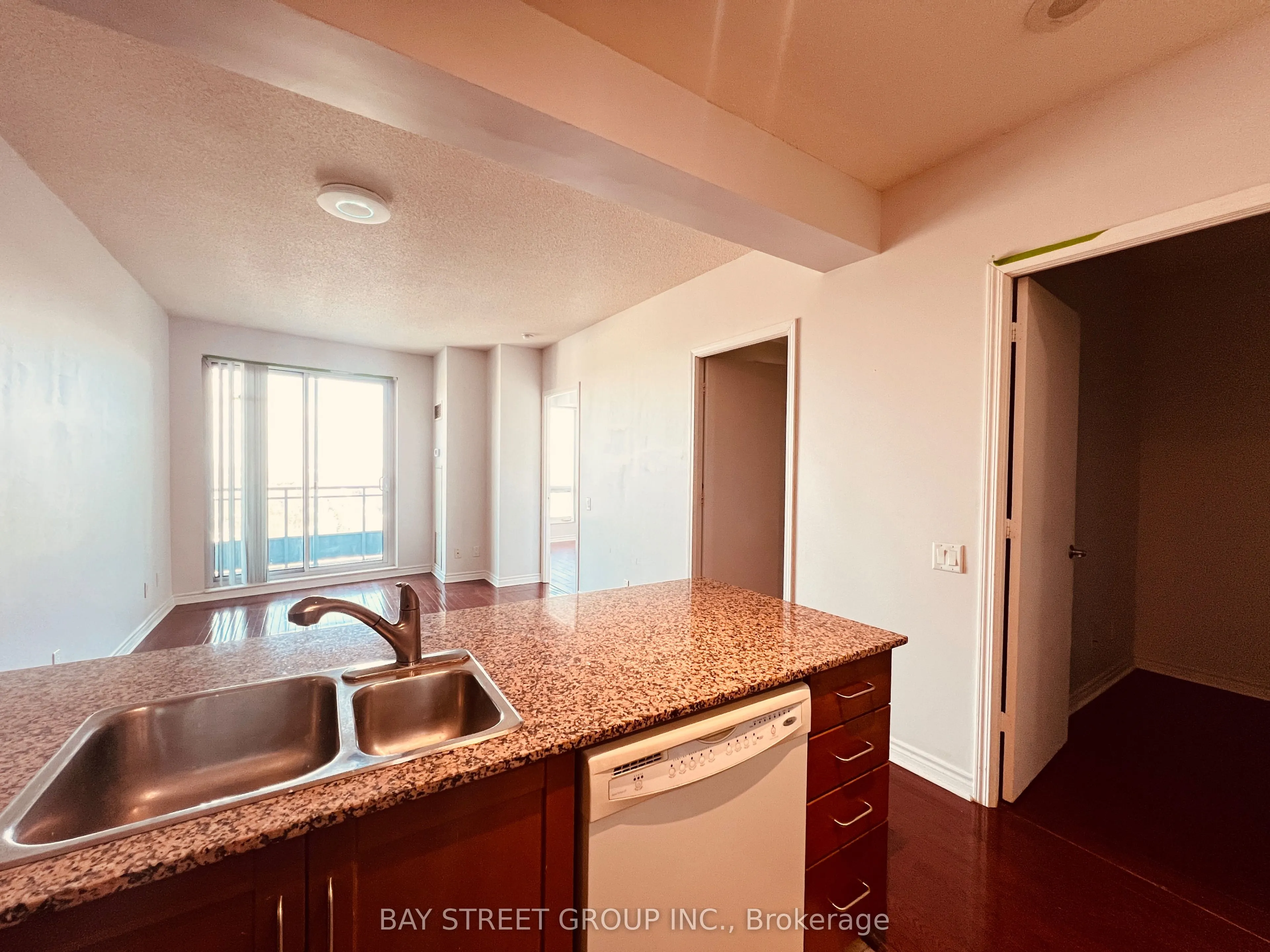 60 Byng Avenue #2107