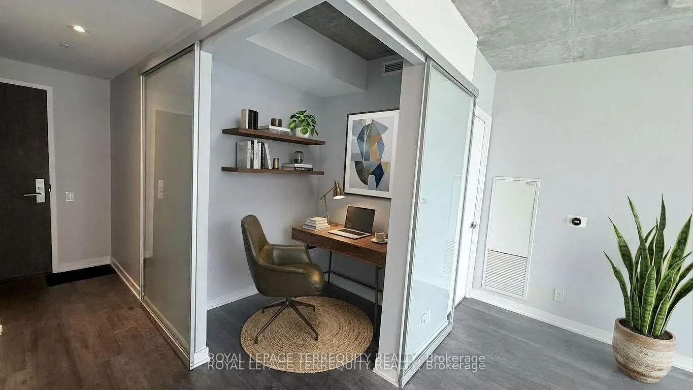 185 Roehampton Avenue #1502