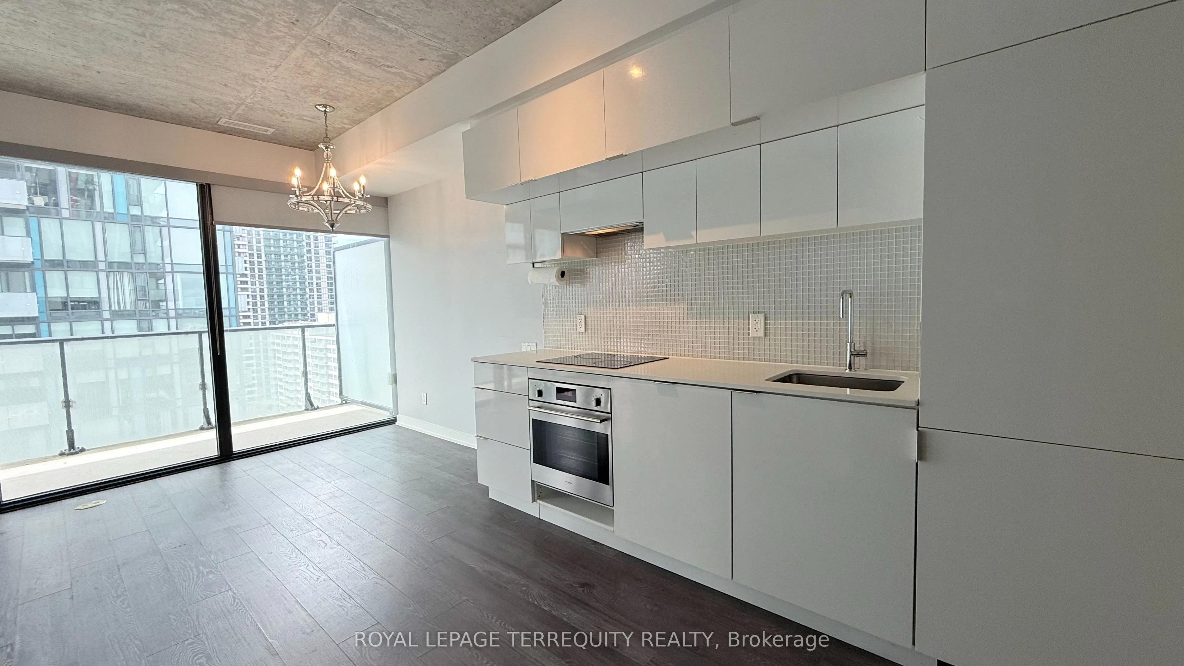 185 Roehampton Avenue #1502
