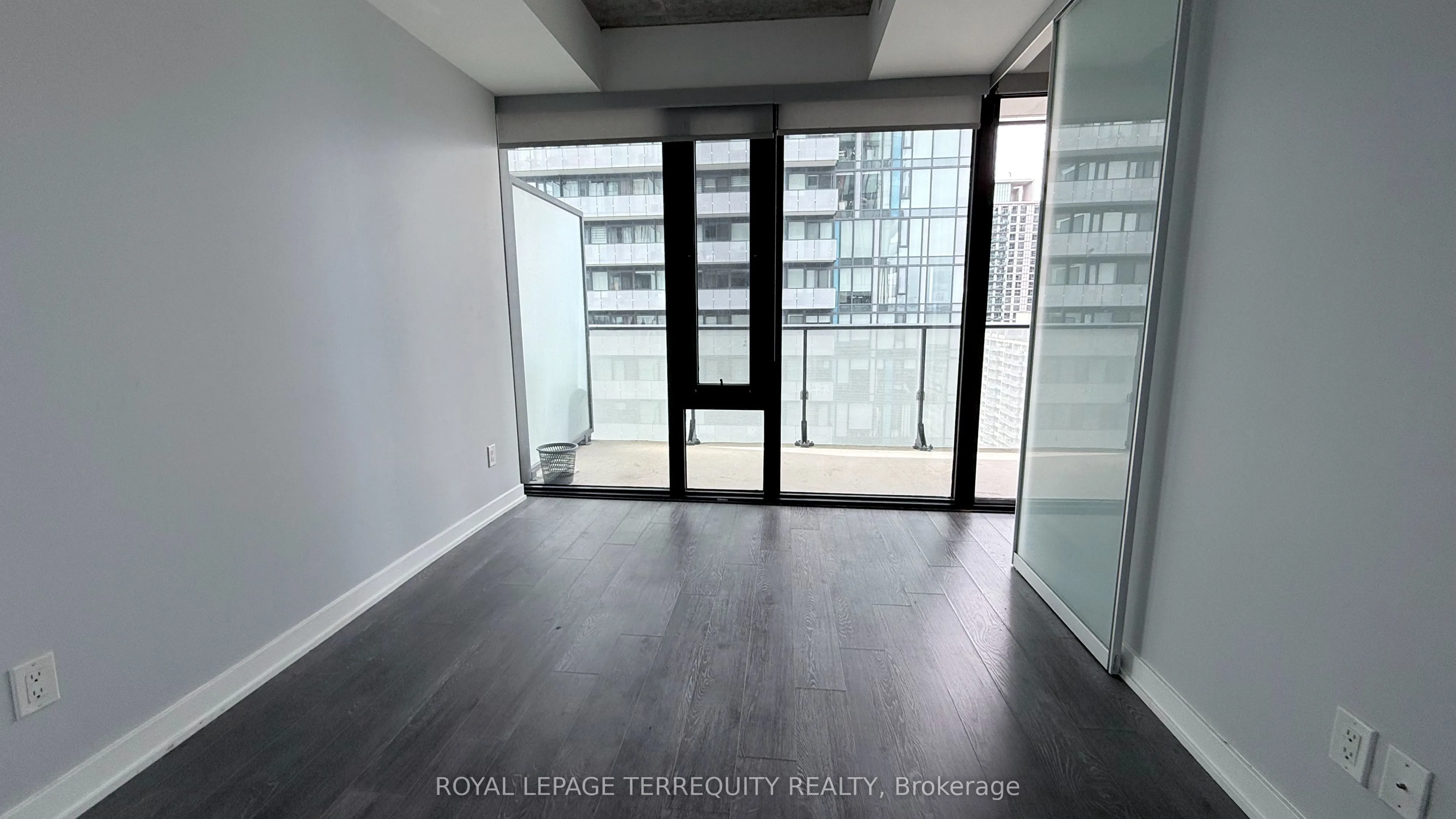 185 Roehampton Avenue #1502