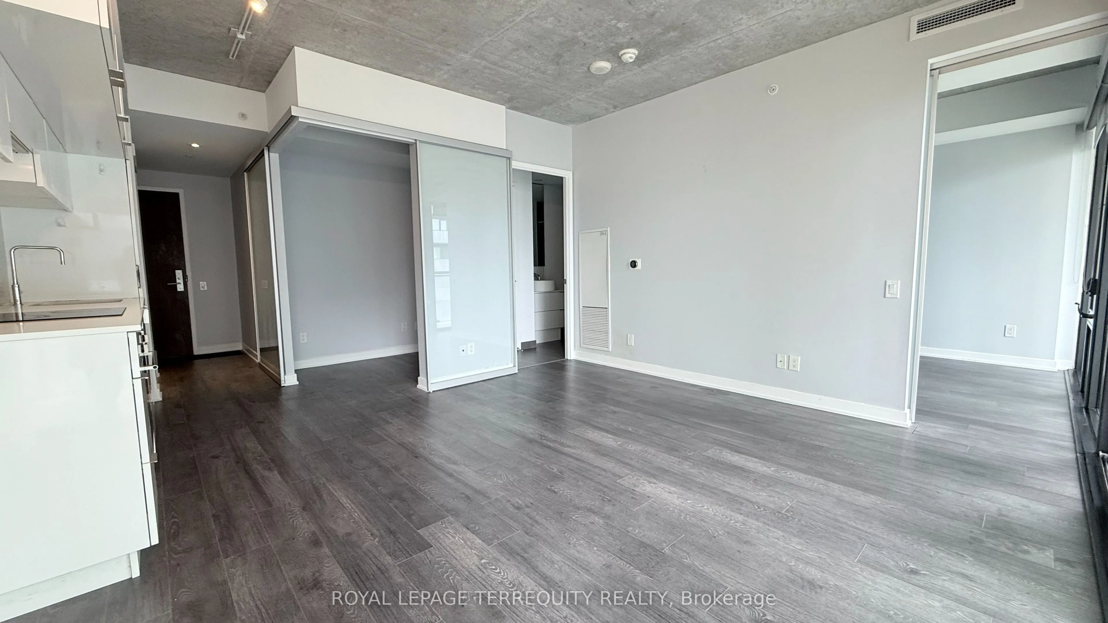 185 Roehampton Avenue #1502