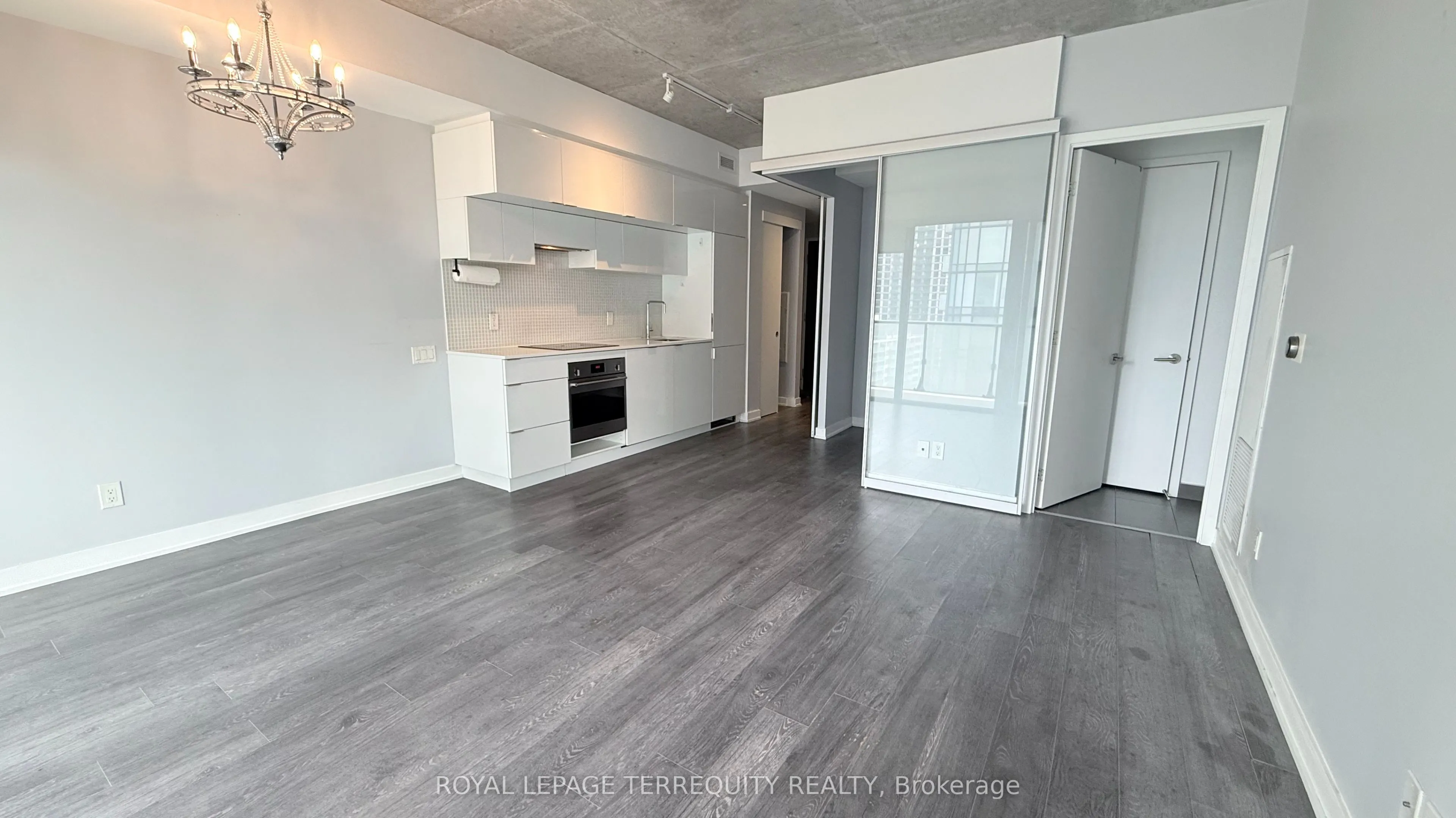 185 Roehampton Avenue #1502