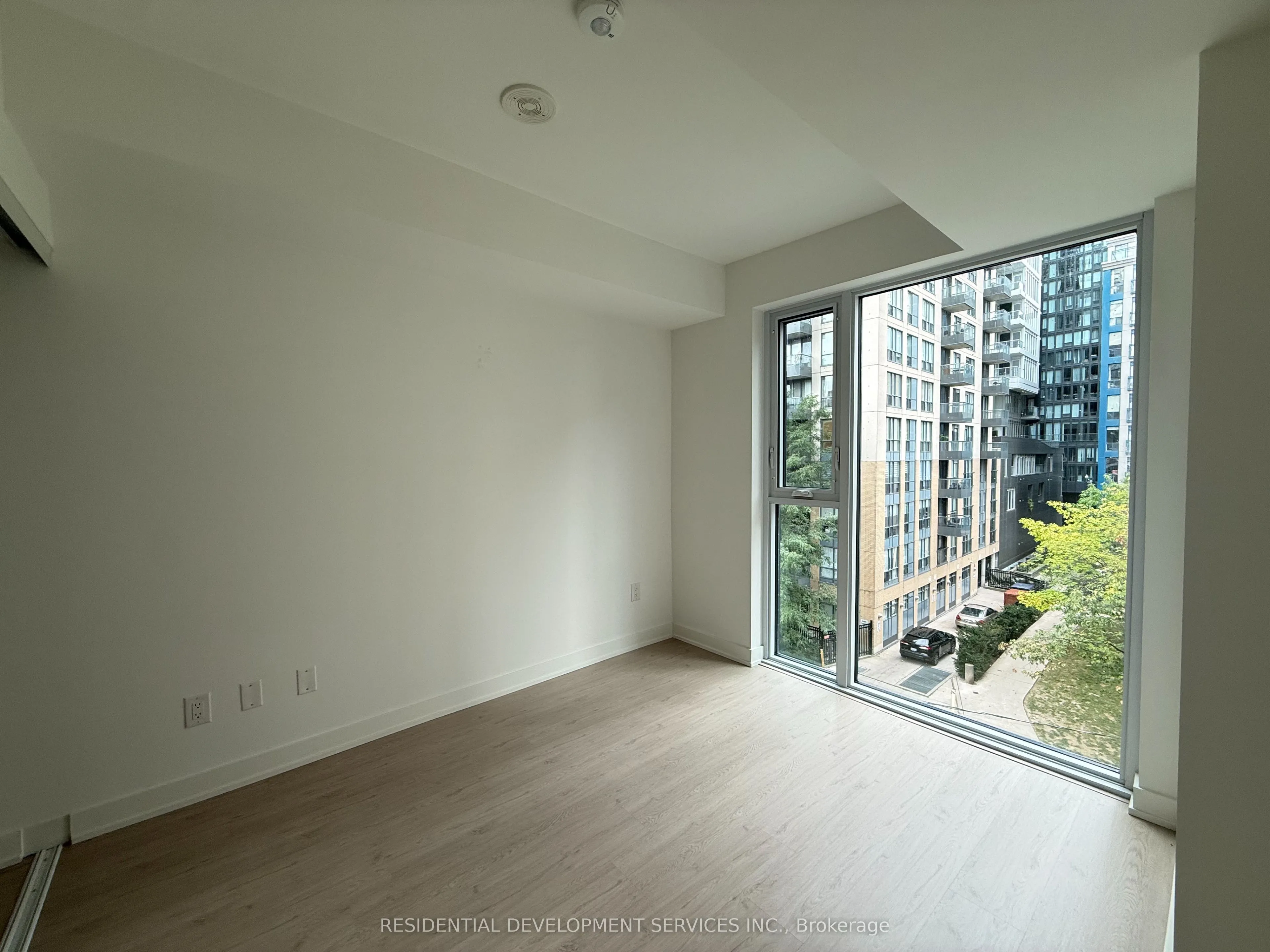 65 Mutual Street #405