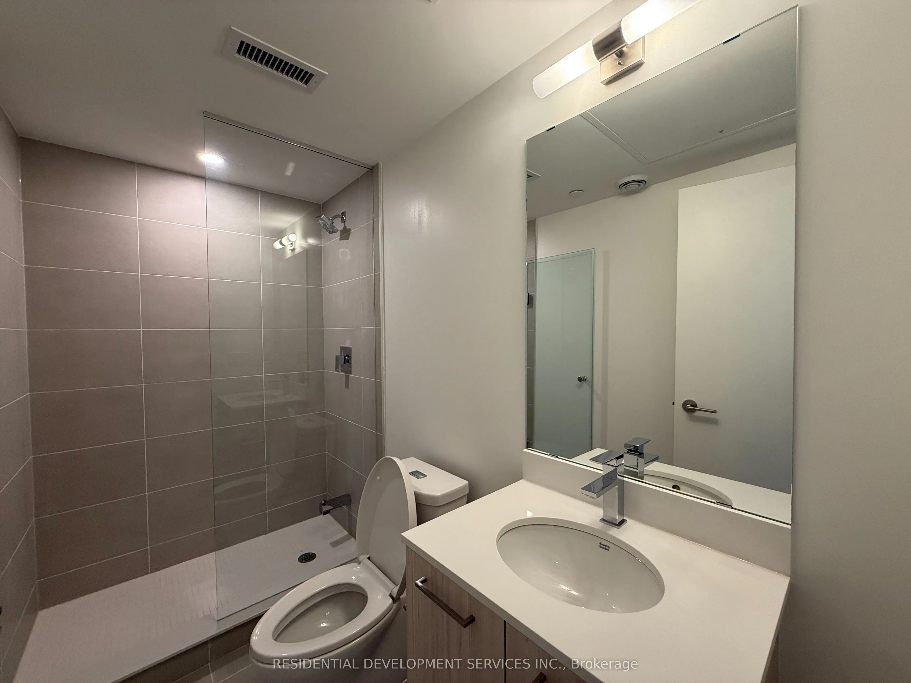 65 Mutual Street #405