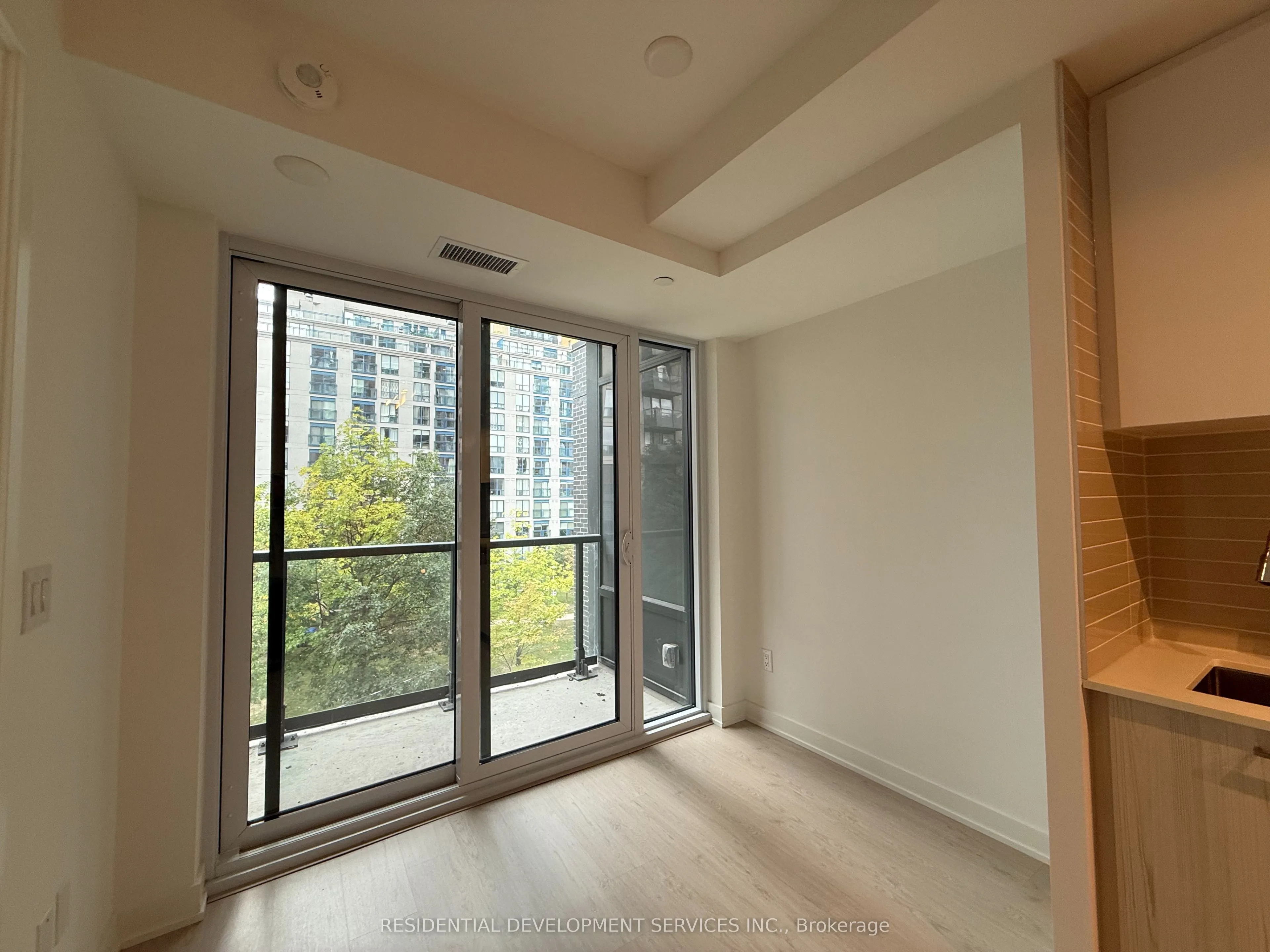 65 Mutual Street #405