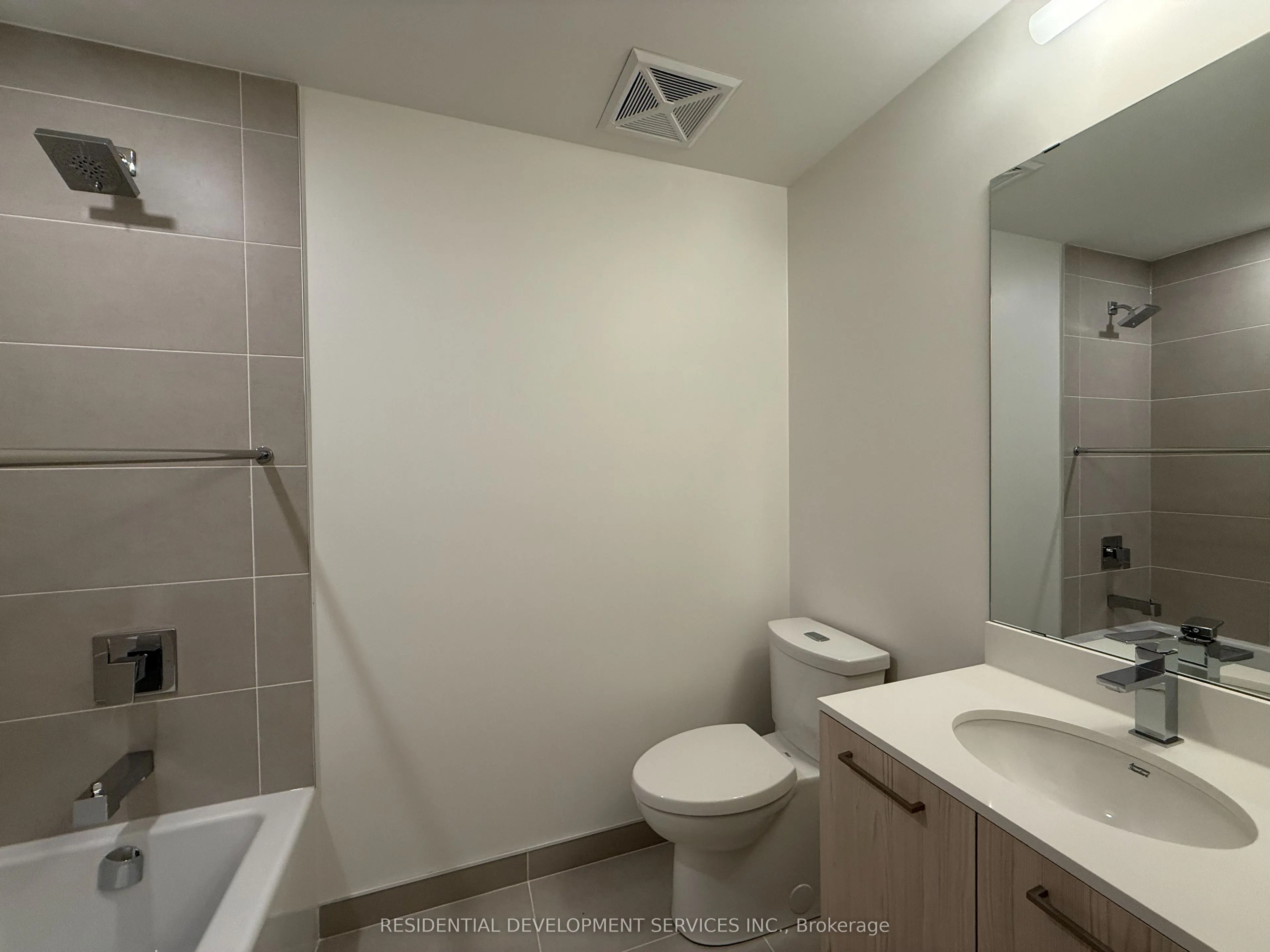 65 Mutual Street #405