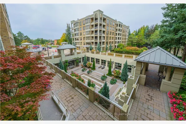 215 The Donway West W