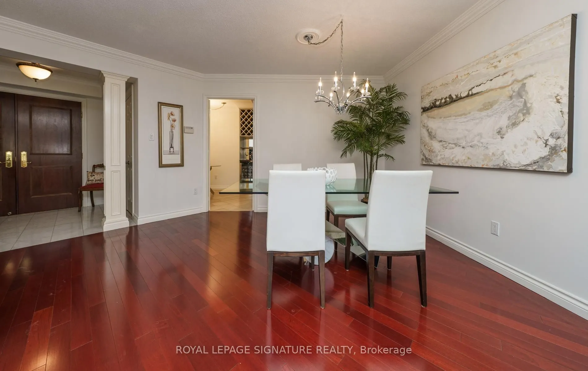 215 The Donway West W #216