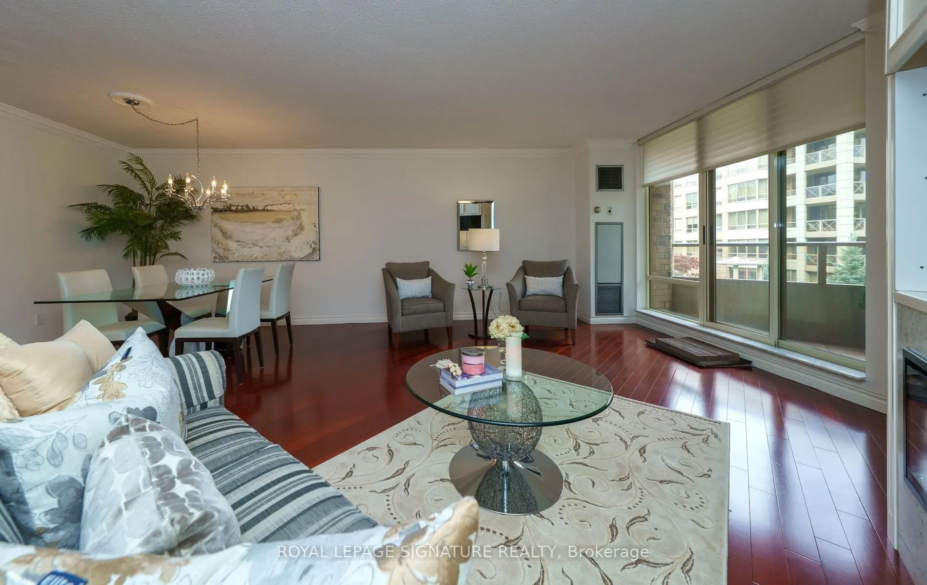 215 The Donway West W #216