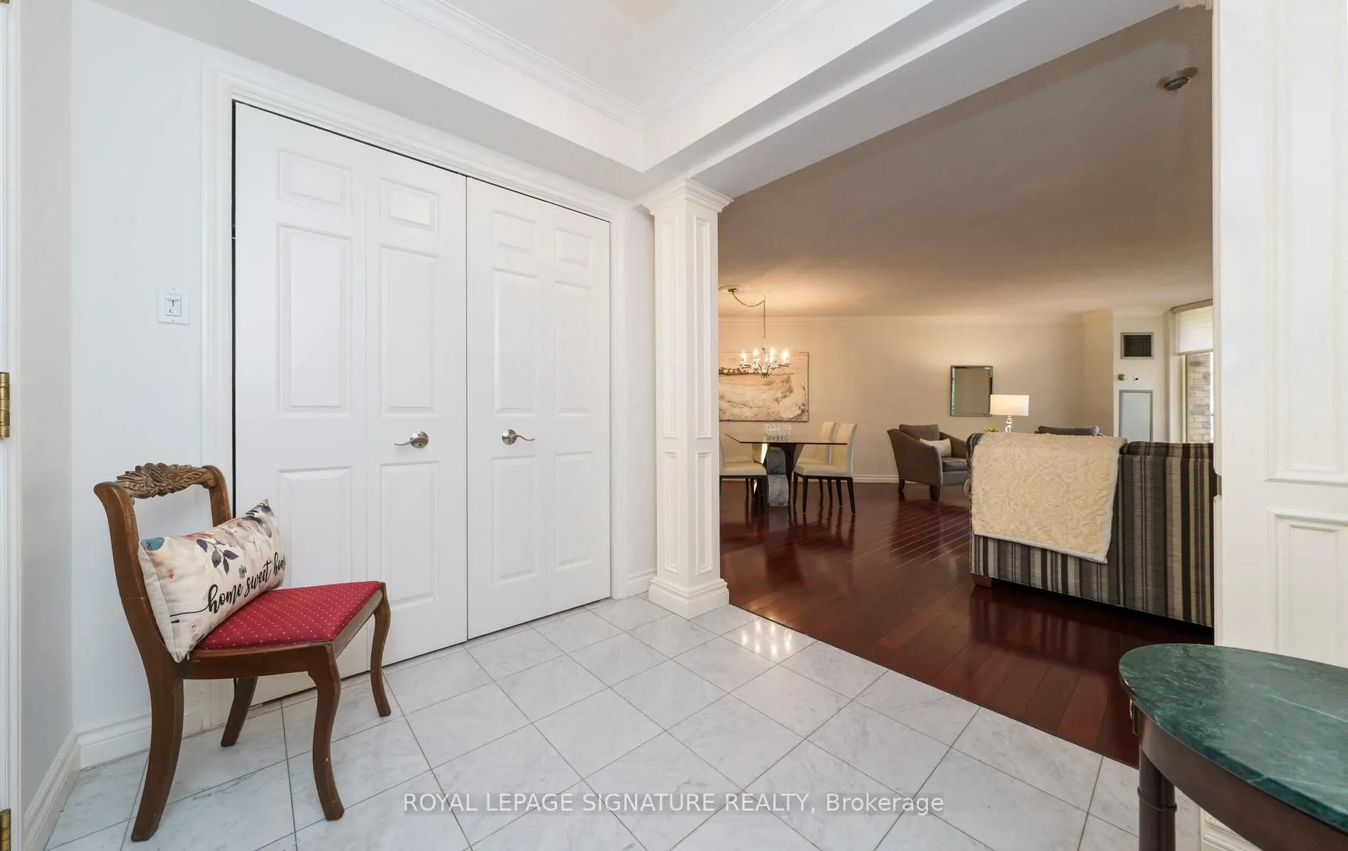 215 The Donway West W #216