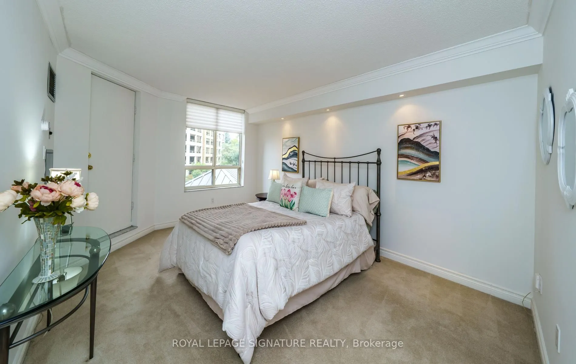 215 The Donway West W #216